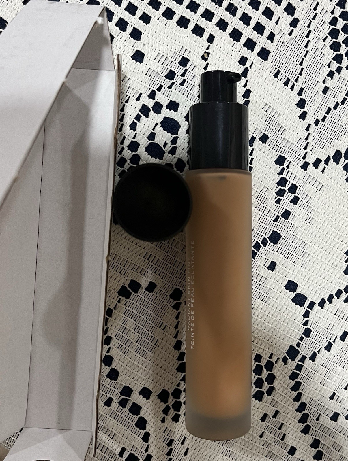 MAKE Beauty Diffusion Dew Skin Tint Honey 07 – Sheer To Medium Coverage