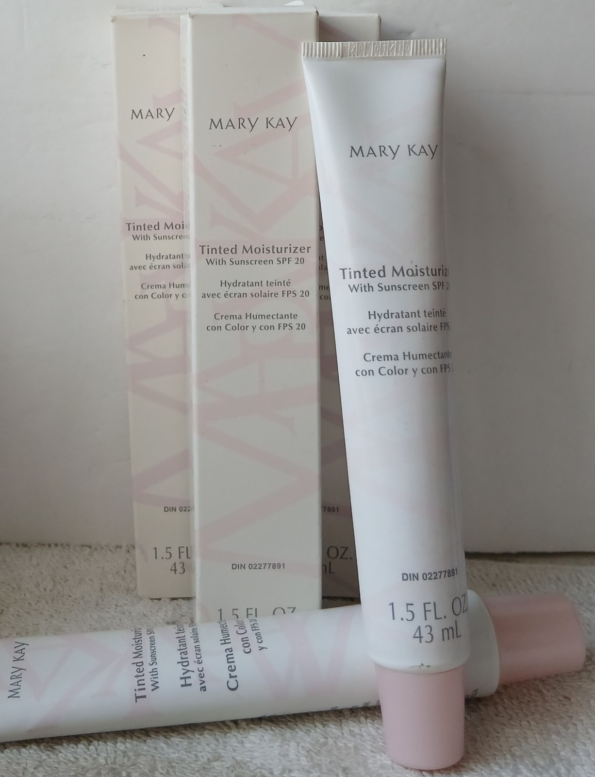 Mary Kay Tinted Moisturizer Sunscreen Beige Ivory (Choose) SPF 20 Makeup 1.5 oz