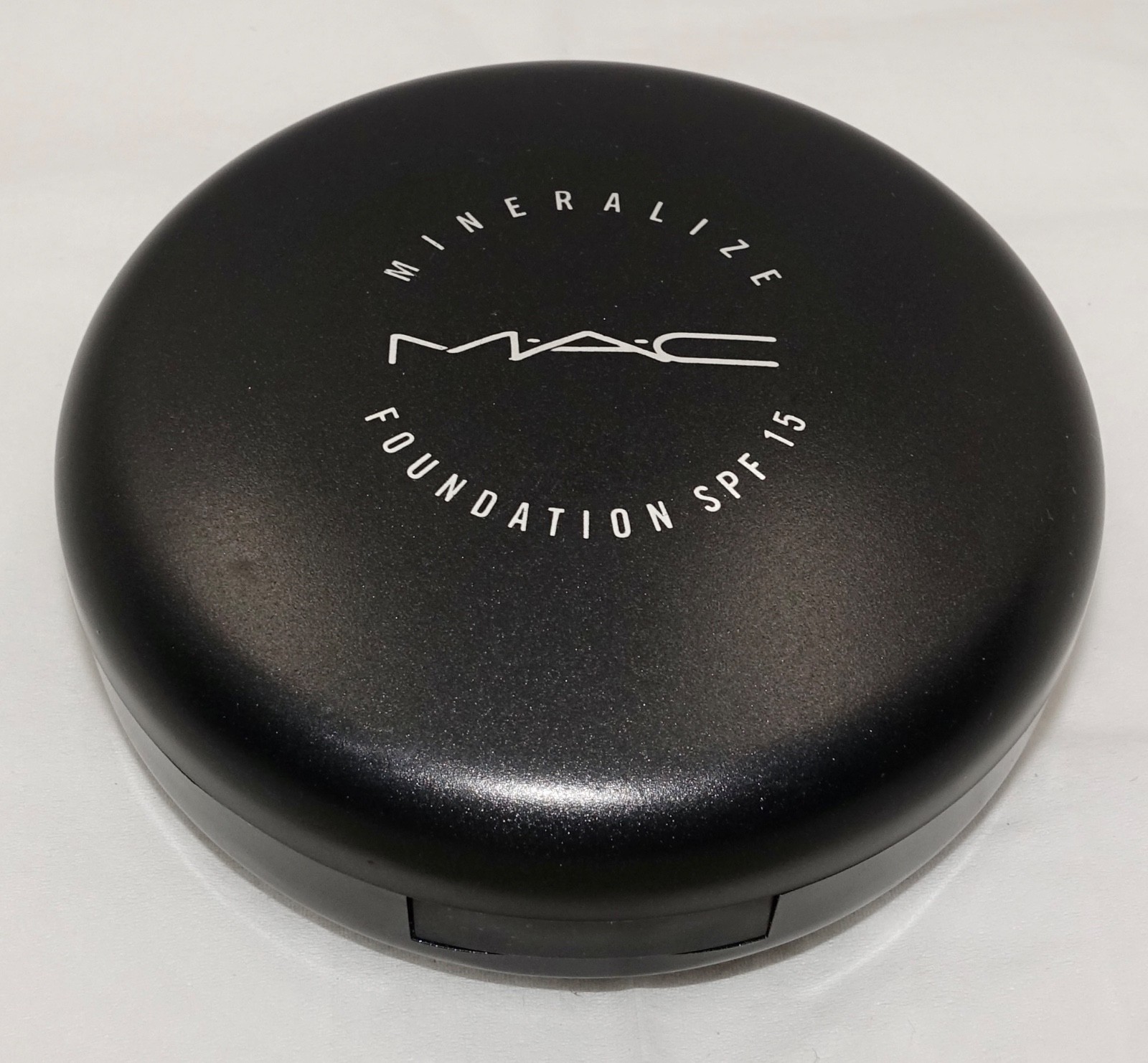 MAC Mineralize Foundation NC35 ~ Full Size NWOB sealed Discontinued