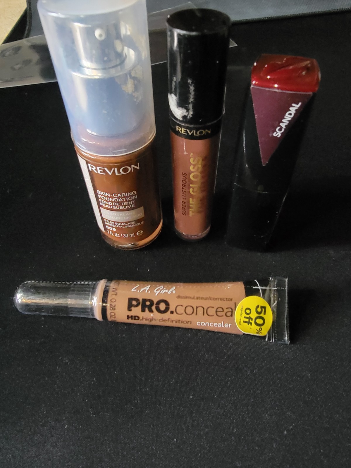 Revlon Skin-Caring Liquid Foundation, 609 Sienna Bundle With Extras See Pictures