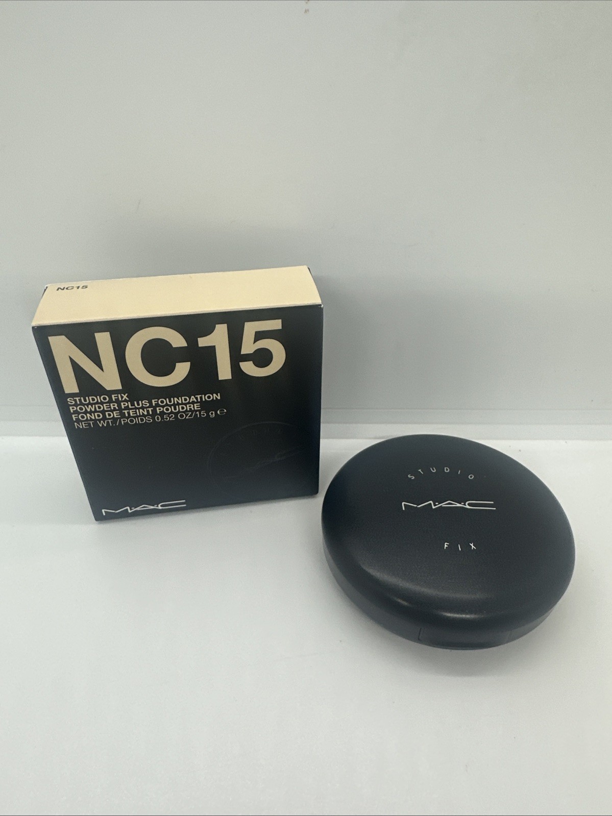 MAC Studio Fix Powder Plus Foundation NC15 – Original Formula – 15g – New in Box