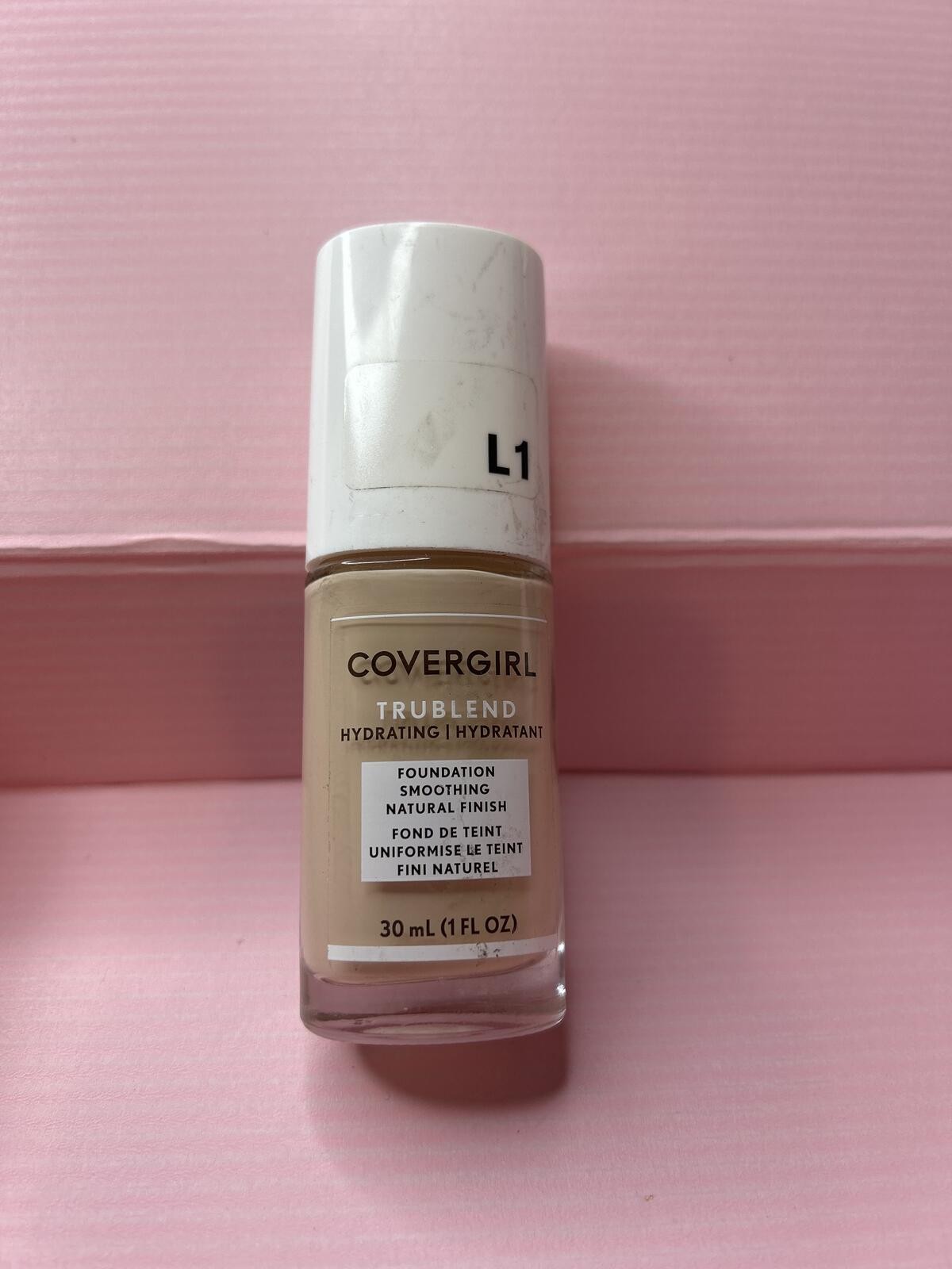 Covergirl TruBlend Hydrating Foundation L1 30 mL