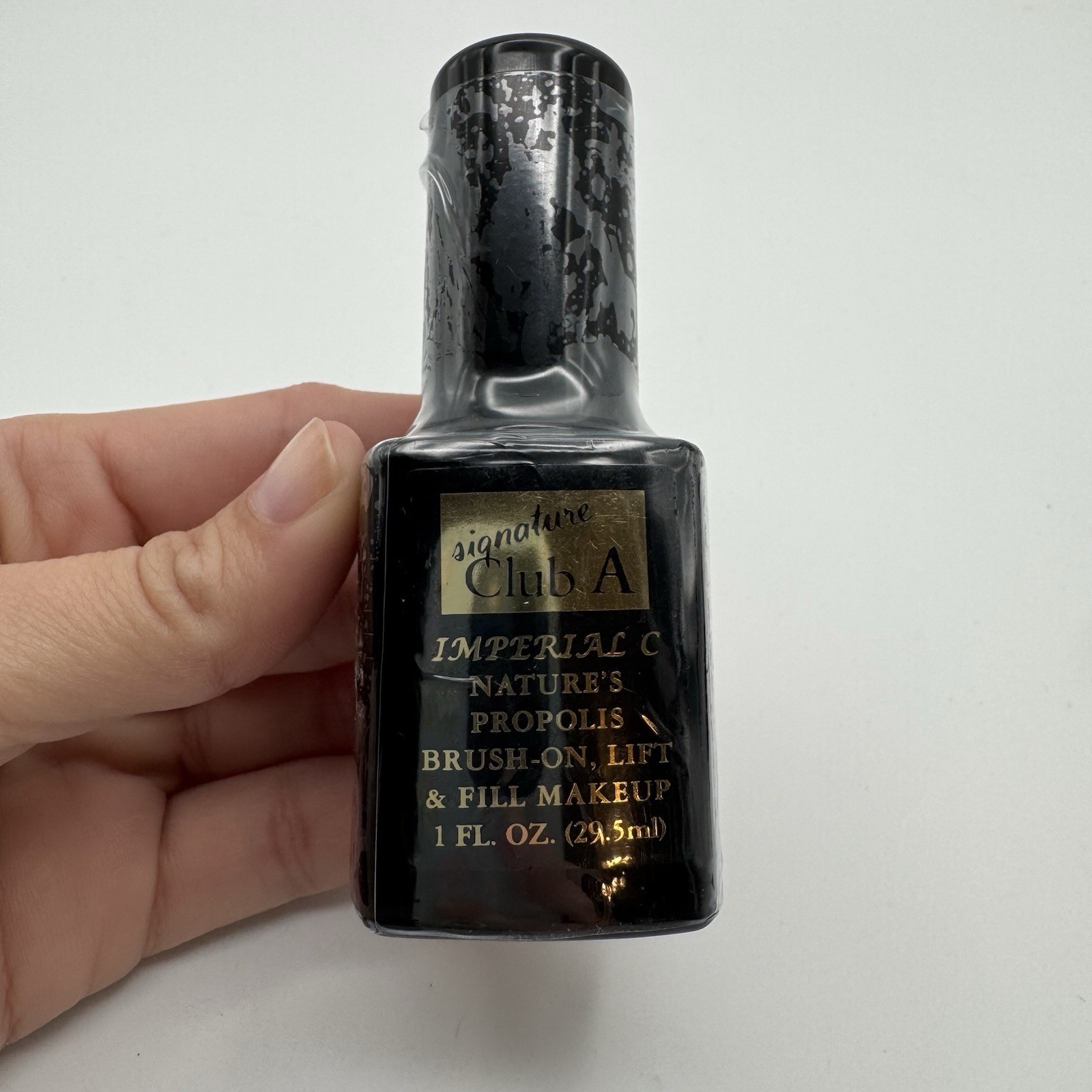 Signature Club A Imperial Over 40 Brush On Makeup Foundation #2 Medium NEW 1 oz
