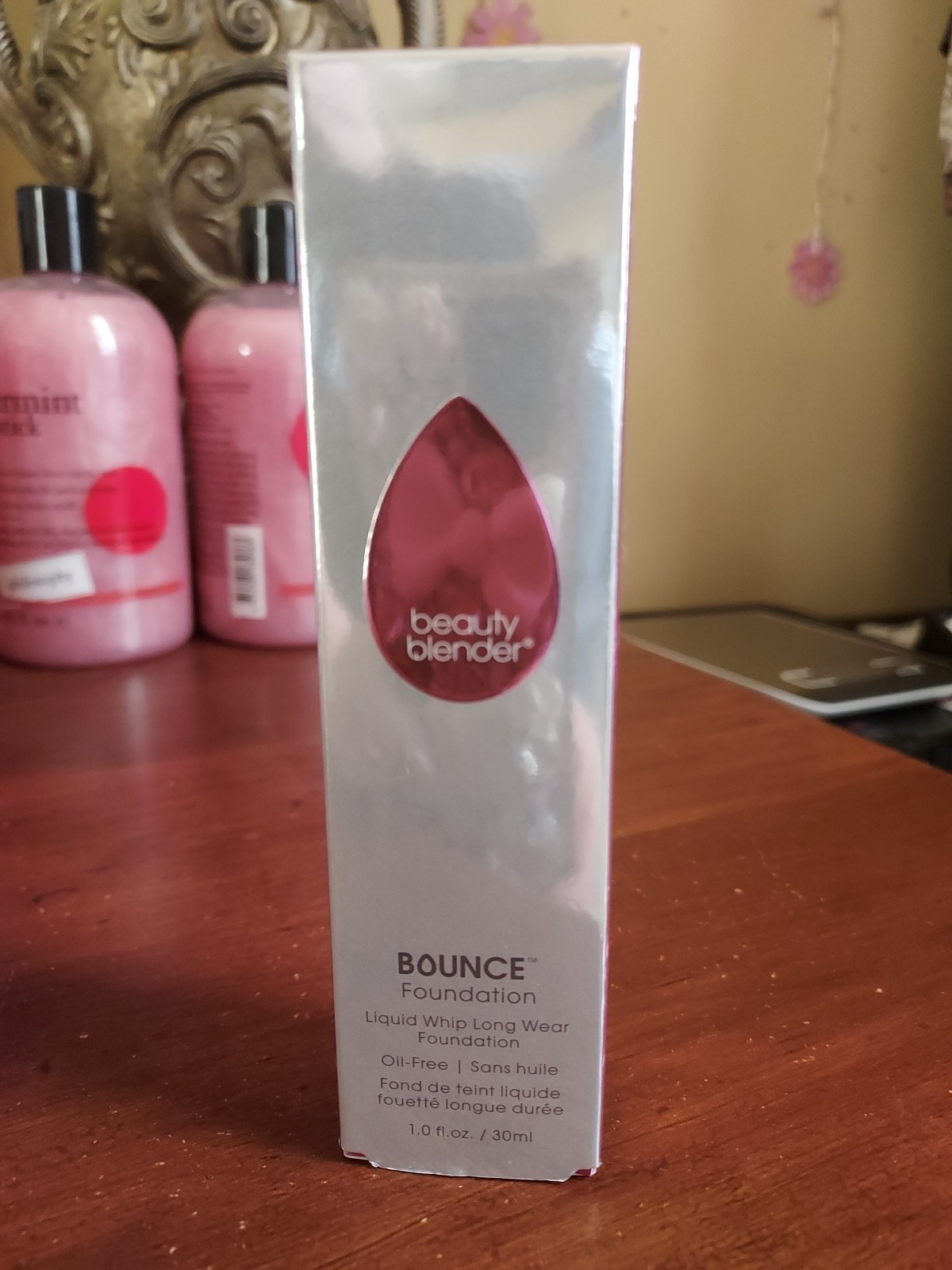 Beauty Blender Bounce Foundation -Pick Color- 1 fl oz New in Box