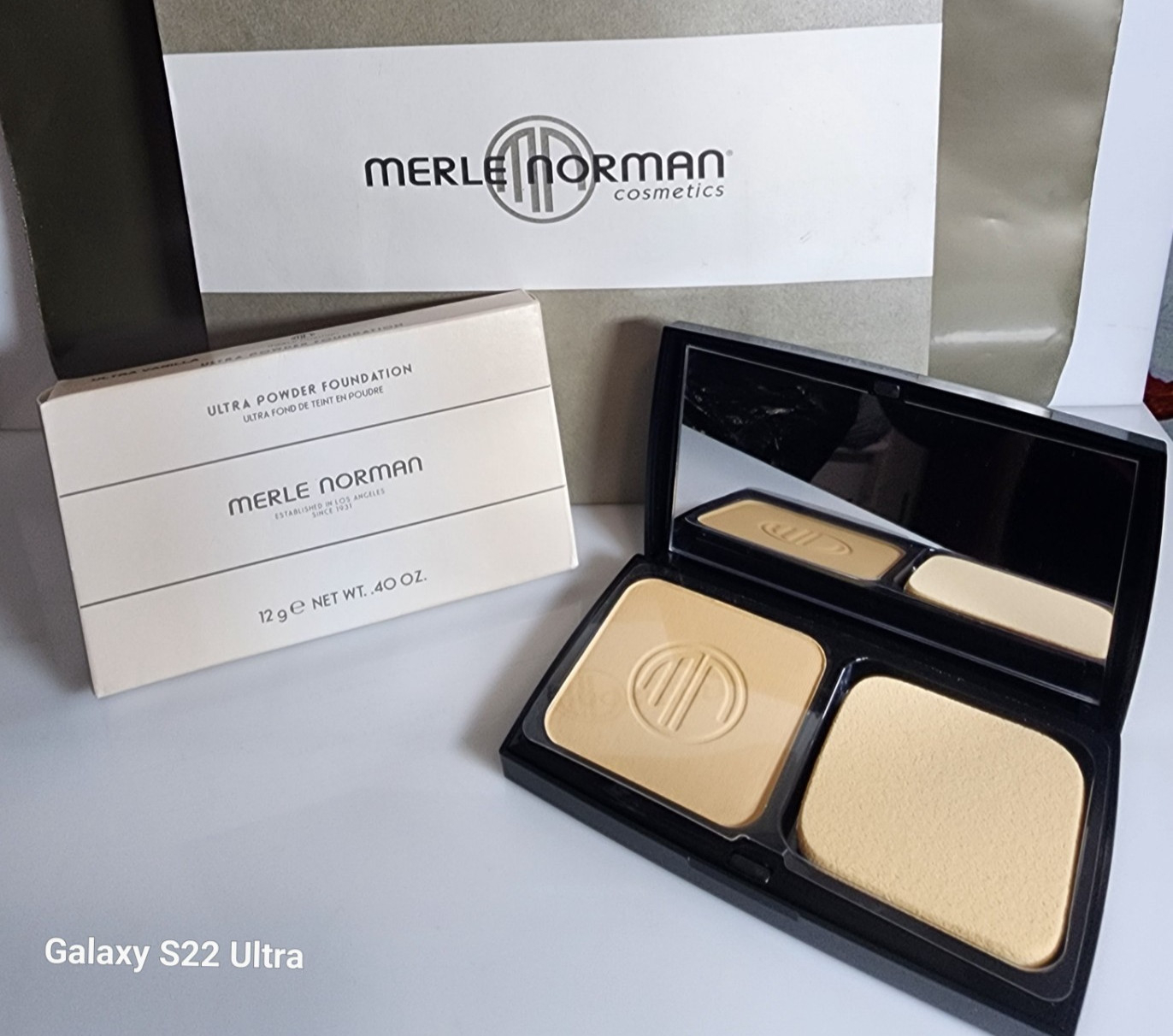 MERLE NORMAN Ultra Powder Foundation…NEW IN BOX