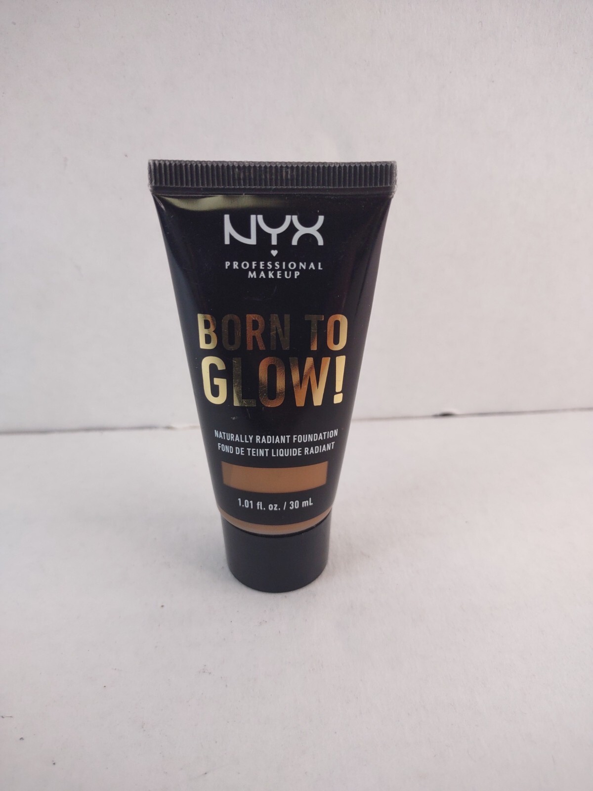 NYX Born To Glow Naturally Radiant Liquid Foundation Sienna 1 fl oz BTGRF17.5