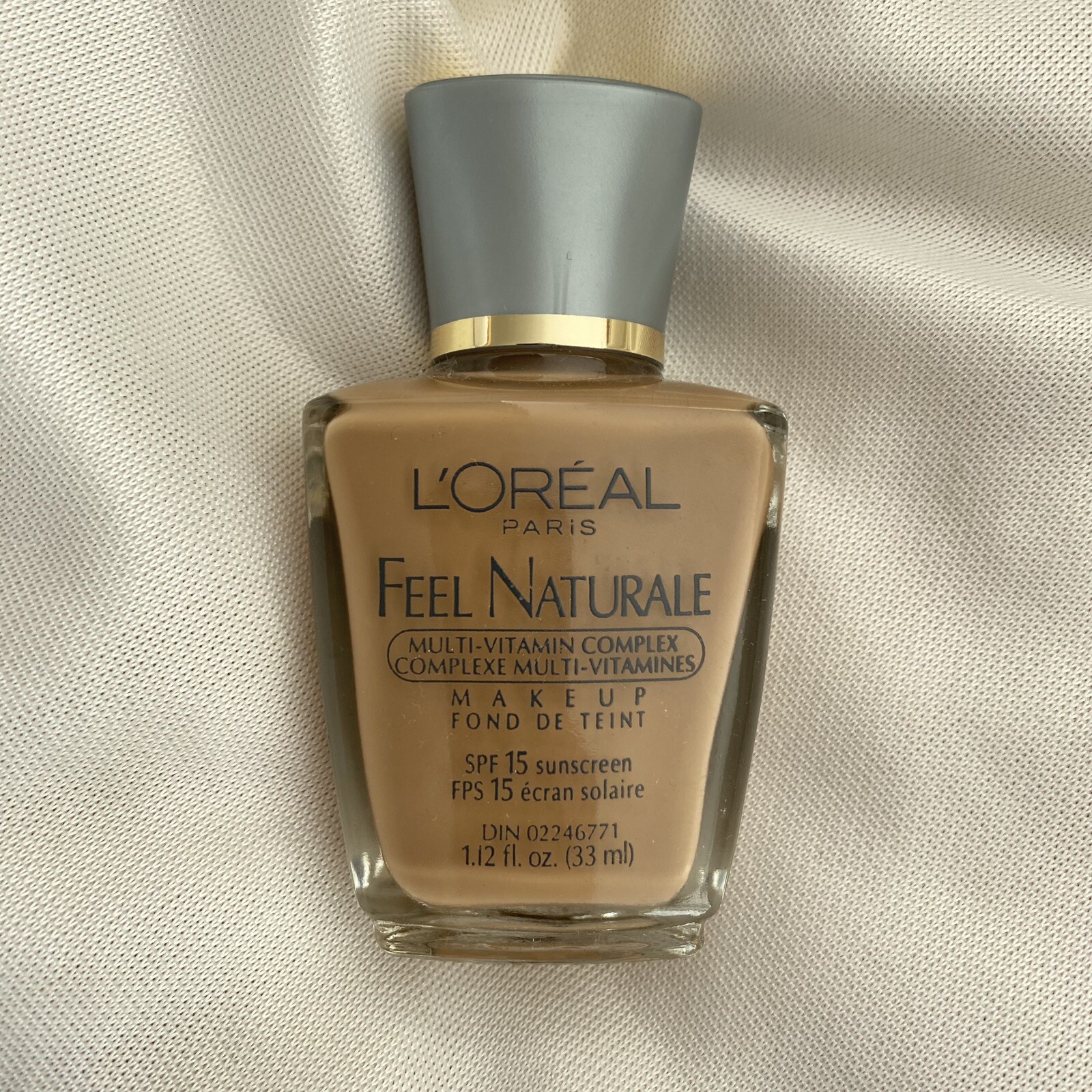 RARE L’Oreal Paris Feel Naturale Makeup SPF 15 GOLDEN BEIGE 1.12 oz
