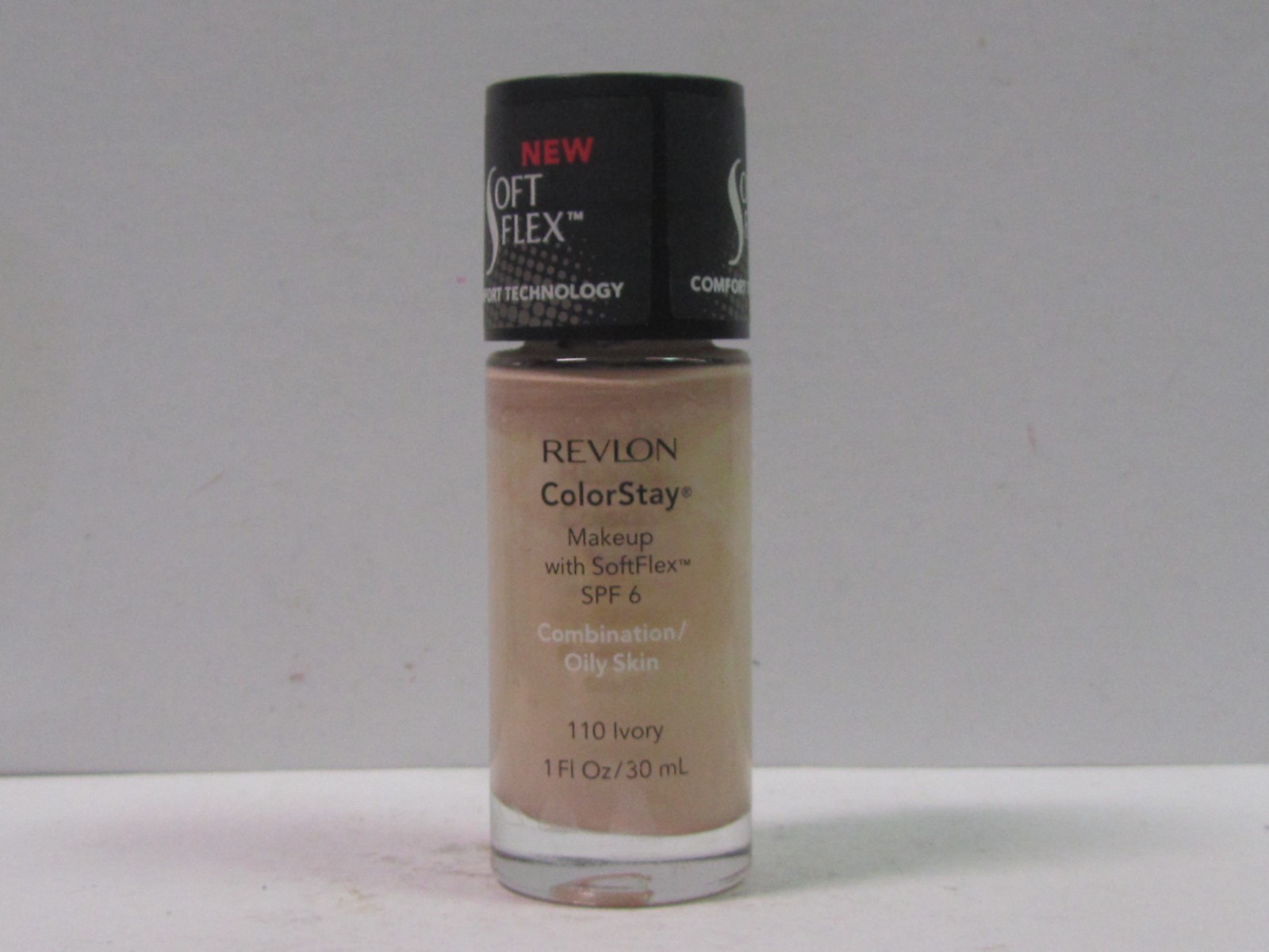 Revlon Colorstay Makeup With Soft Flex SPF 6 Combination / Oily Skin 110 Ivory
