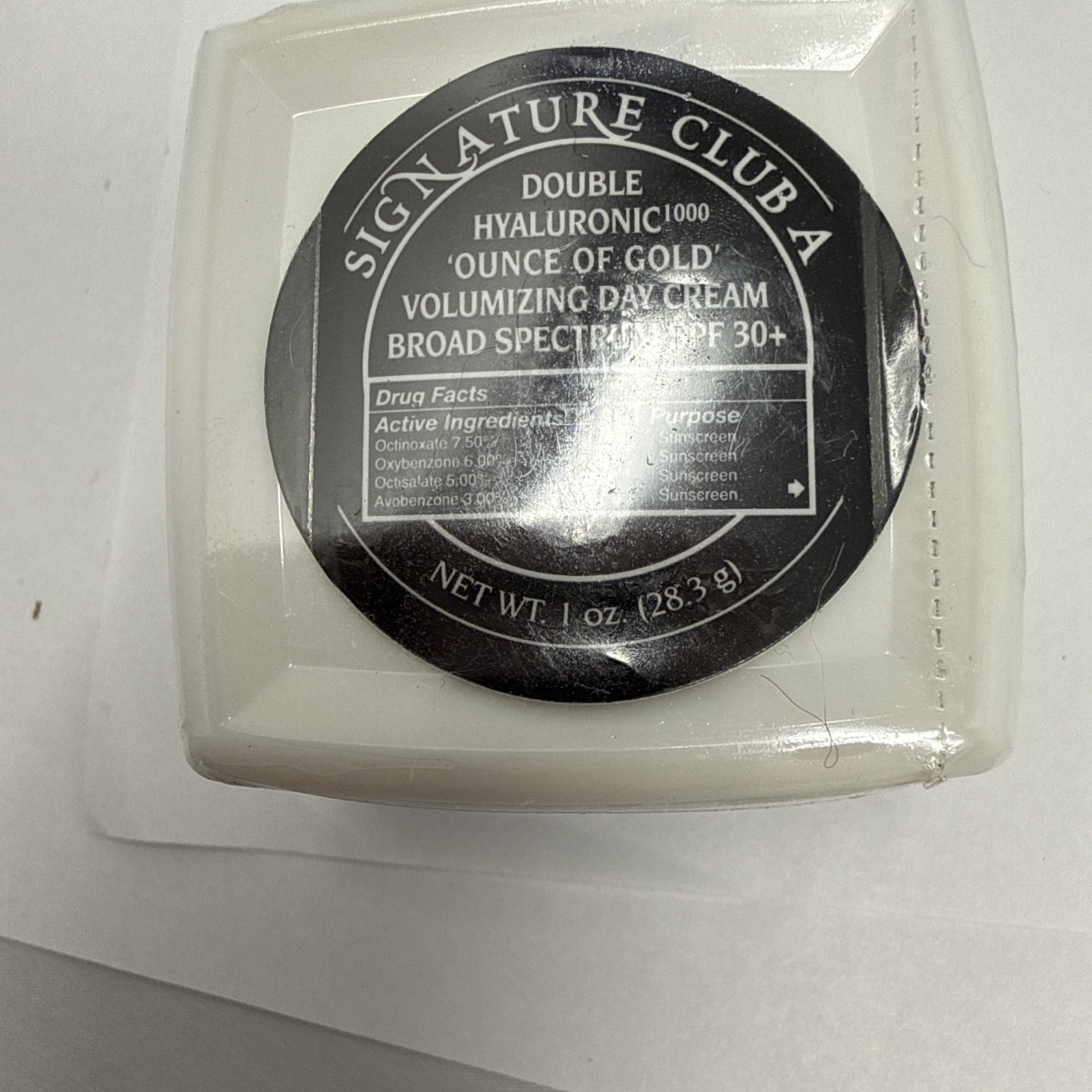 Signature Club A DOUBLE HYALURONIC 1000 ‘OUNCE OF GOLD’ VOLUMIZING DAY CREAM 1 O