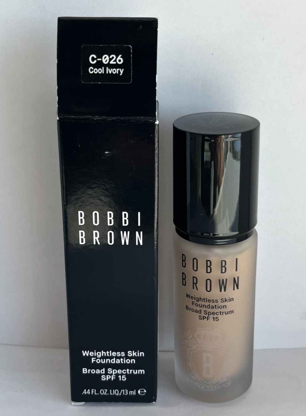 Bobbi Brown Weightless Skin Foundation SPF 15 C 026 Cool Ivory .44oz/ 13ml New