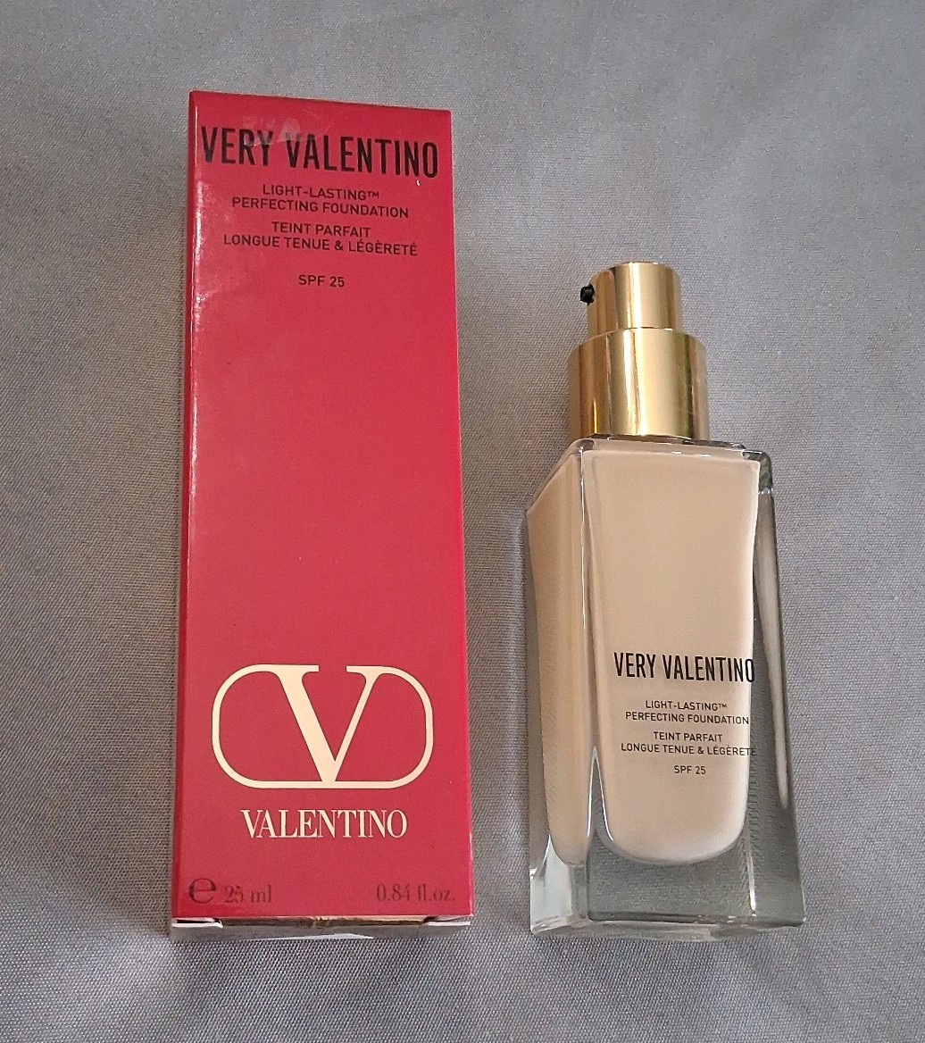 Very Valentino Makeup Foundation SPF 25 – LA1 Light Ambra 1