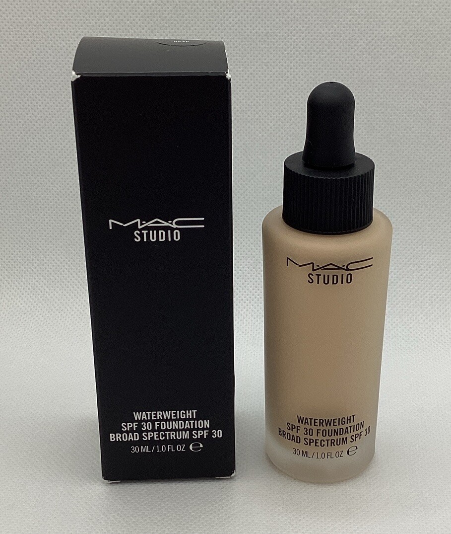 MAC Studio Waterweight SPF30 Foundation ~ NC20 ~ 30ml/1oz Full Size NIB