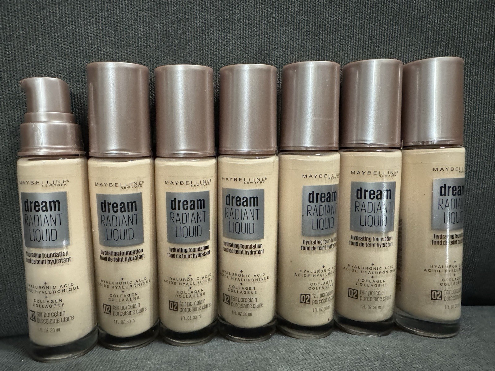 7 Pack Maybelline Dream Radiant Liquid Foundations #02 FAIR PORCELAIN NEW