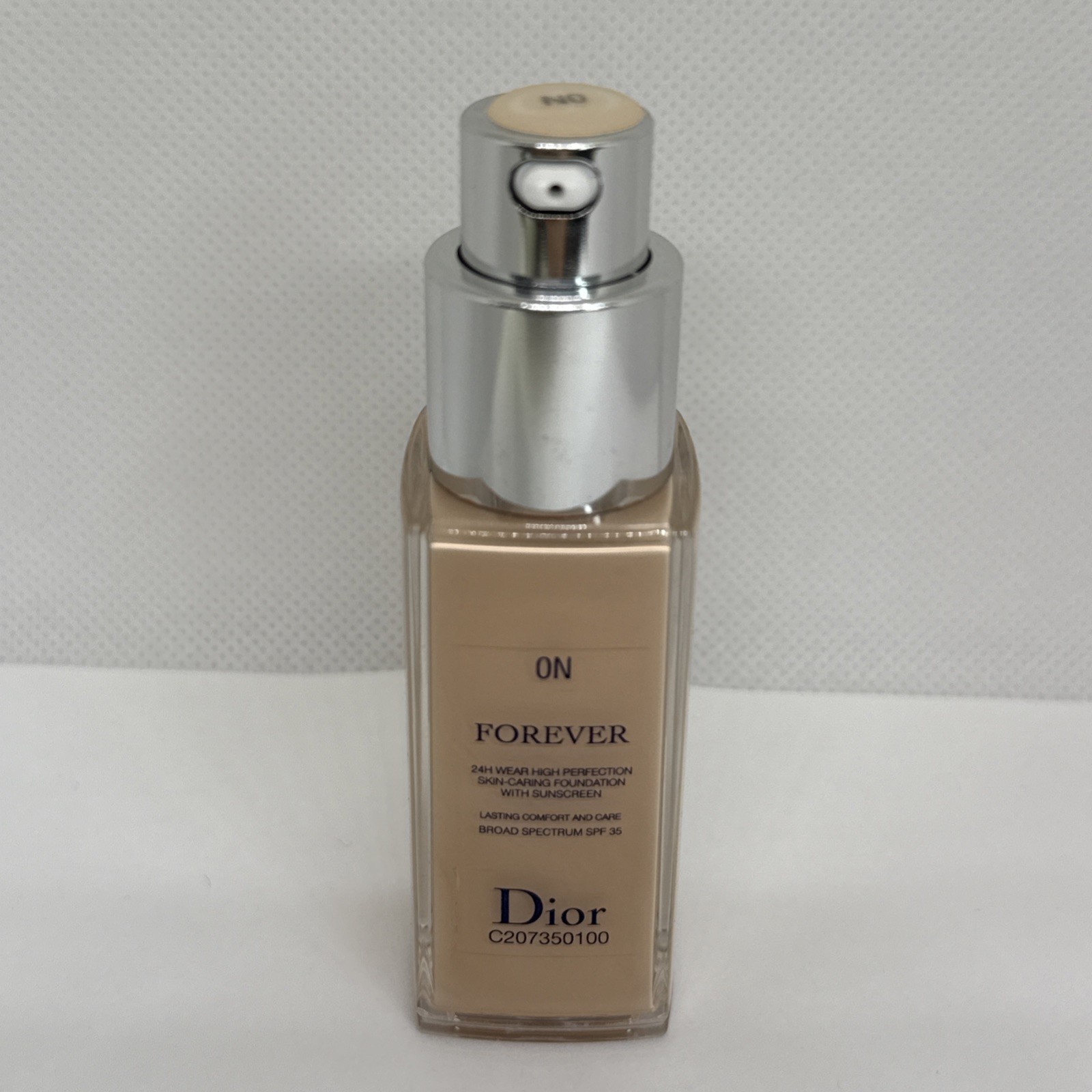 CHRISITAN DIOR FOREVER SPF 35 24 H WEAR FOUNDATION MATTE 0N 20ml