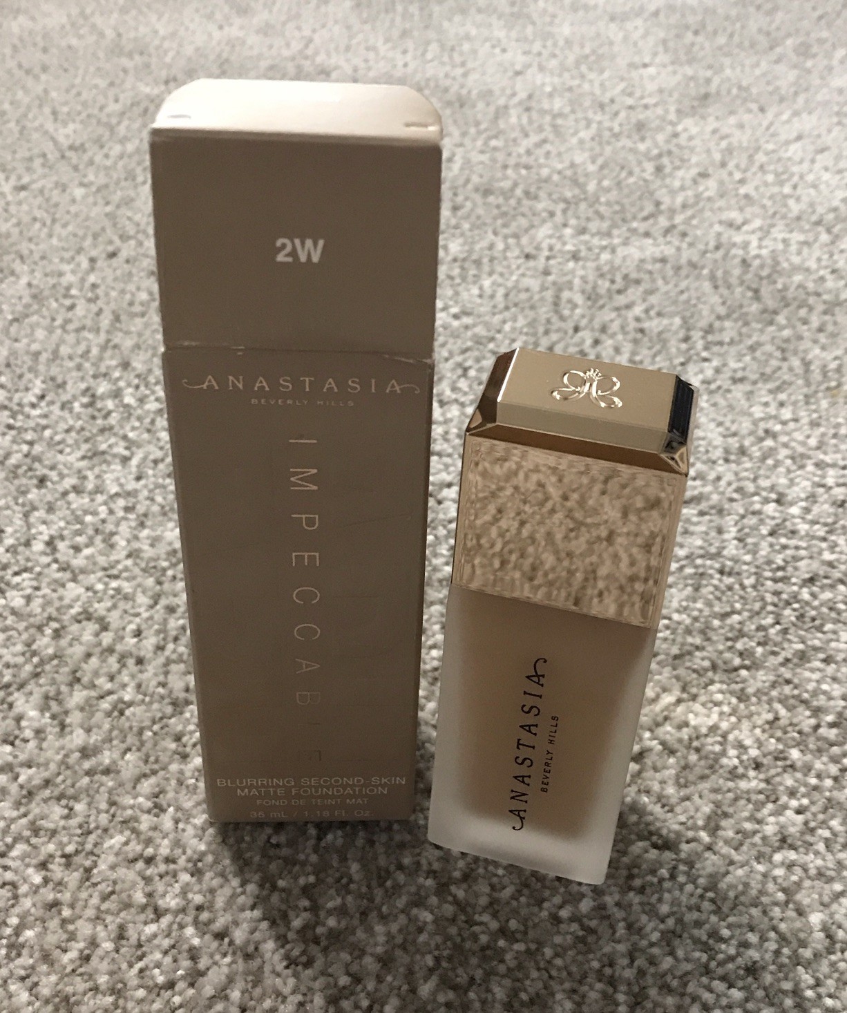 ANASTASIA BEVERLY HILLS Impeccable Blurring Matte FOUNDATION Shade 2W NIB