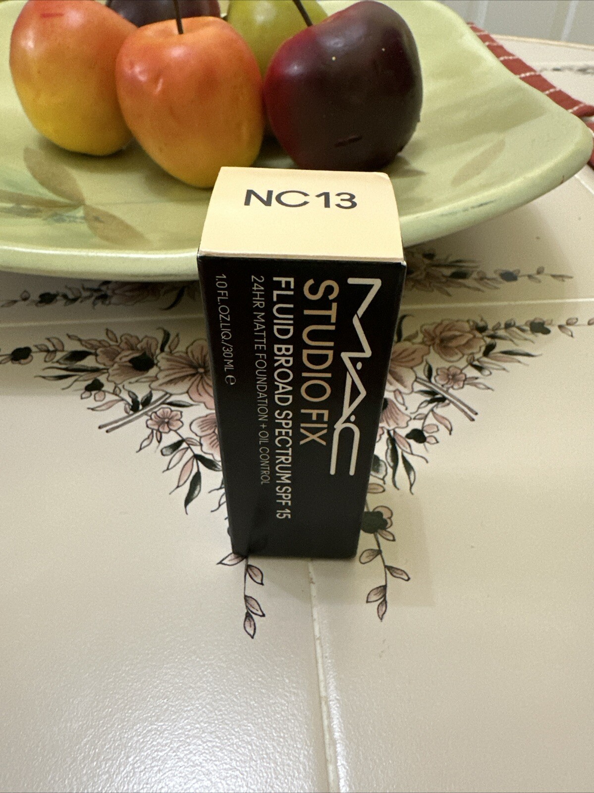 M.A.C Studio Fix Fluid SPF 15 Foundation NC13 24hr Matte 1 oz