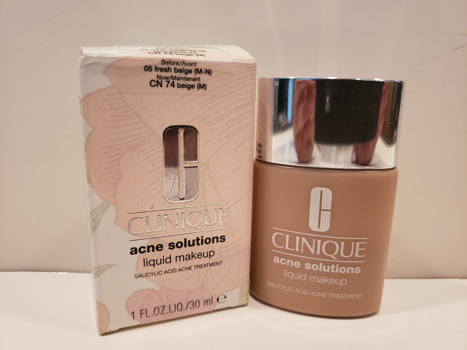 Clinique – Acne Solutions Liquid Makeup Salicylic Acid Treatment- CN74 Beige-NIB