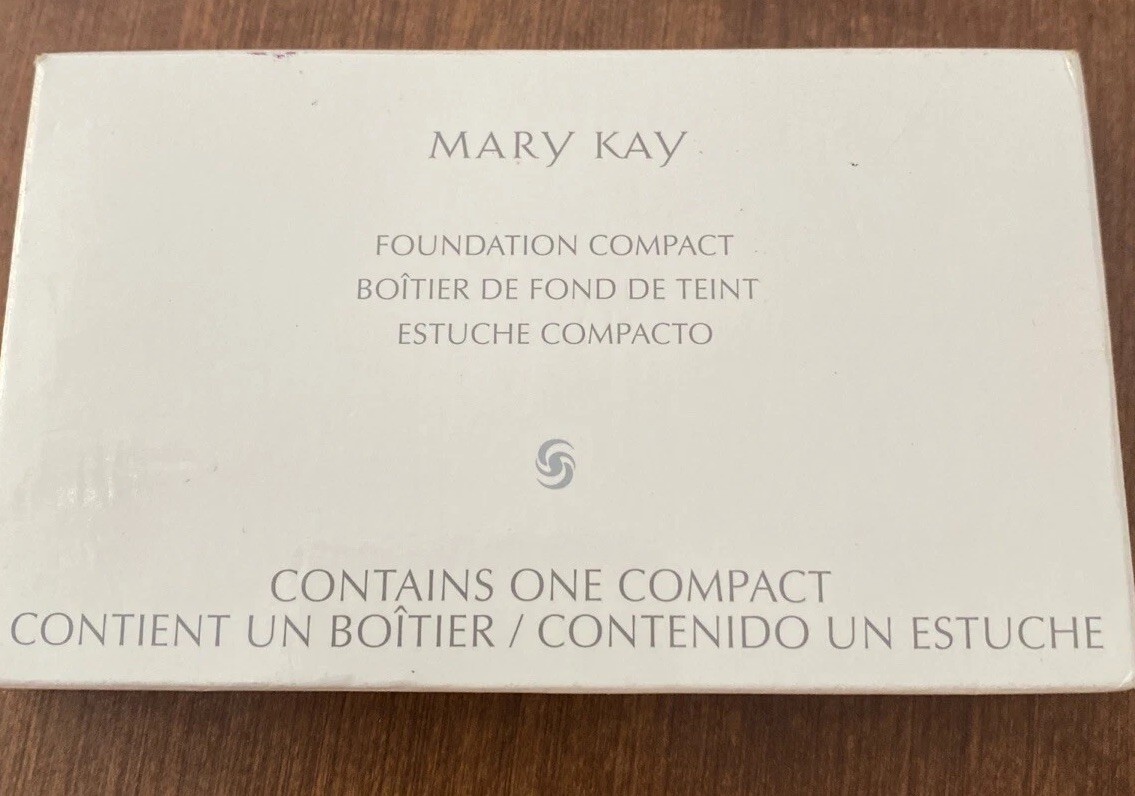  Mary Kay Foundation Compact NEW in Box 869100