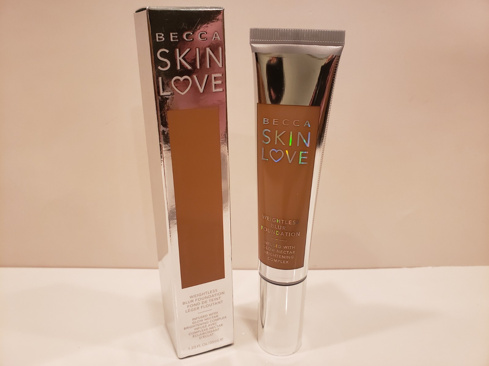 Becca ~ Skin Love Weightless Blur Foundation ~ Noisette ~ 1.23 oz ~ NIB