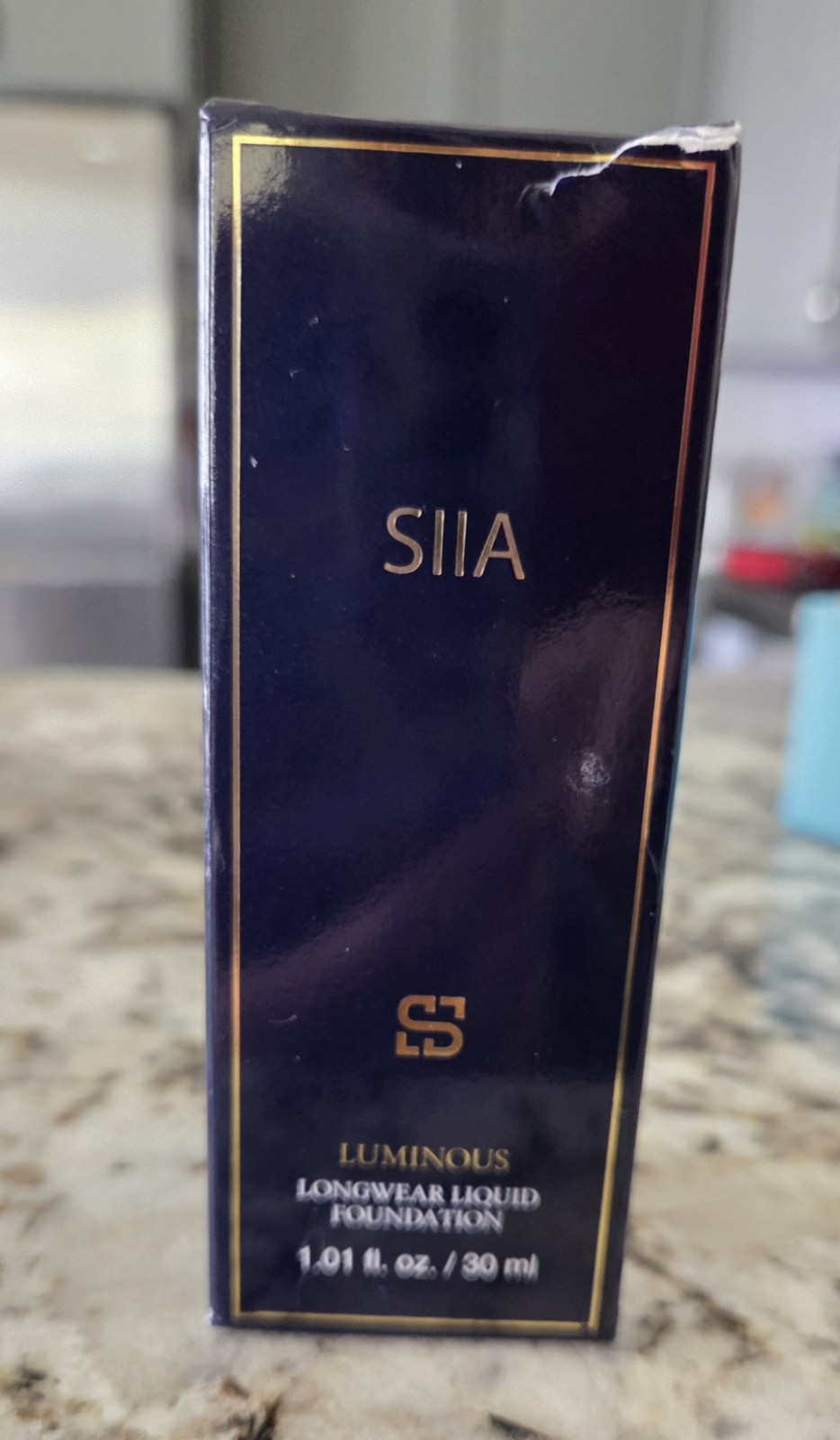 SIIA Luminous Longwear Liquid Foundation W 103 Caramel 1.01 fl oz 30 ml