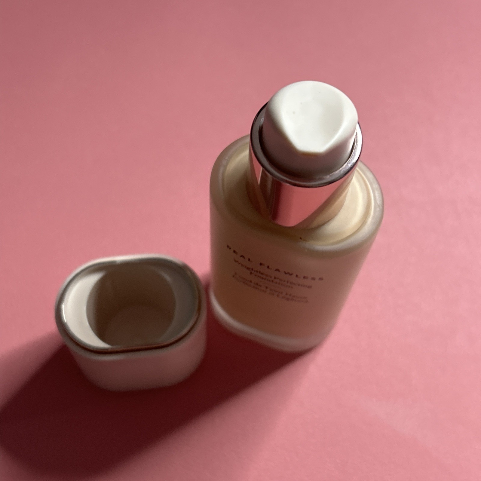Laura Mercier Real Flawless Weightless Perfecting Foundation 1W1 Cashmere 1 Oz
