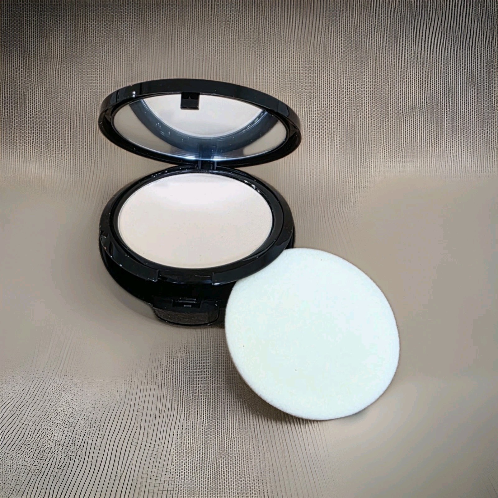 MALLY PORELESS PERFECTION FOUNDATION FAIR NWOB