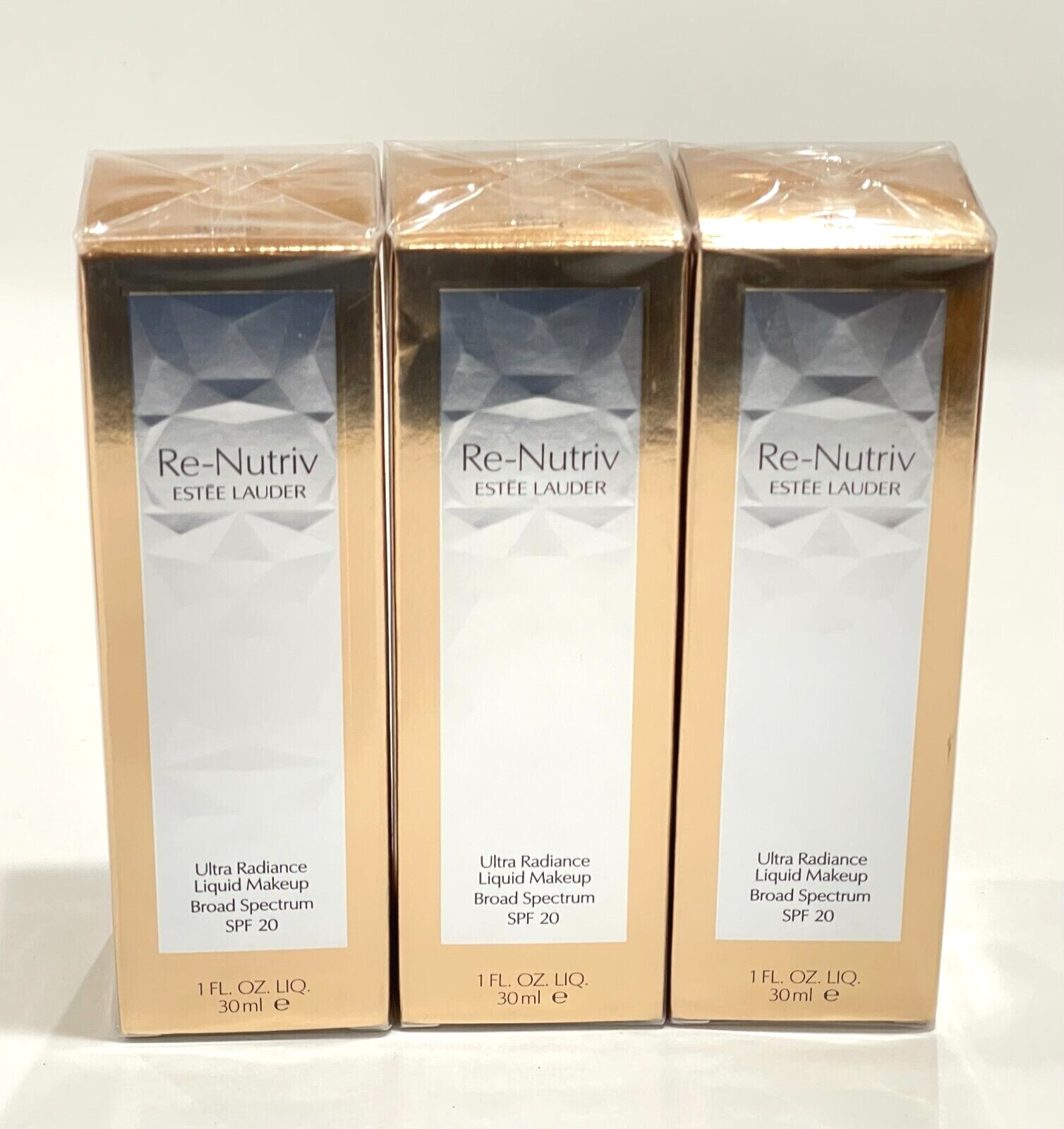 Estee Lauder Re-Nutriv Ultra Radiance Liquid Makeup 1 fl oz / 30 ml Spf 20 NIB