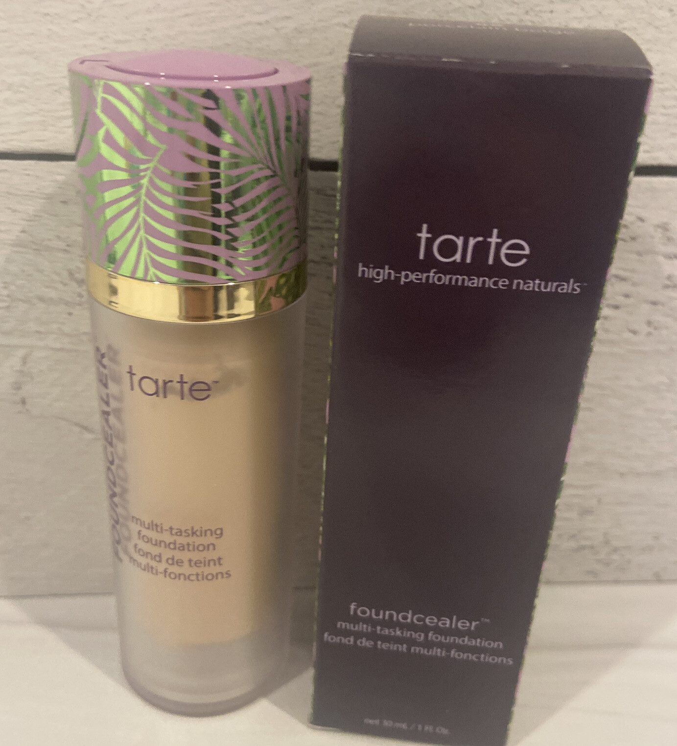 Tarte foundcealer Multi Tasking Foundation 1fl Oz NIB 8 B Porcelain Beige