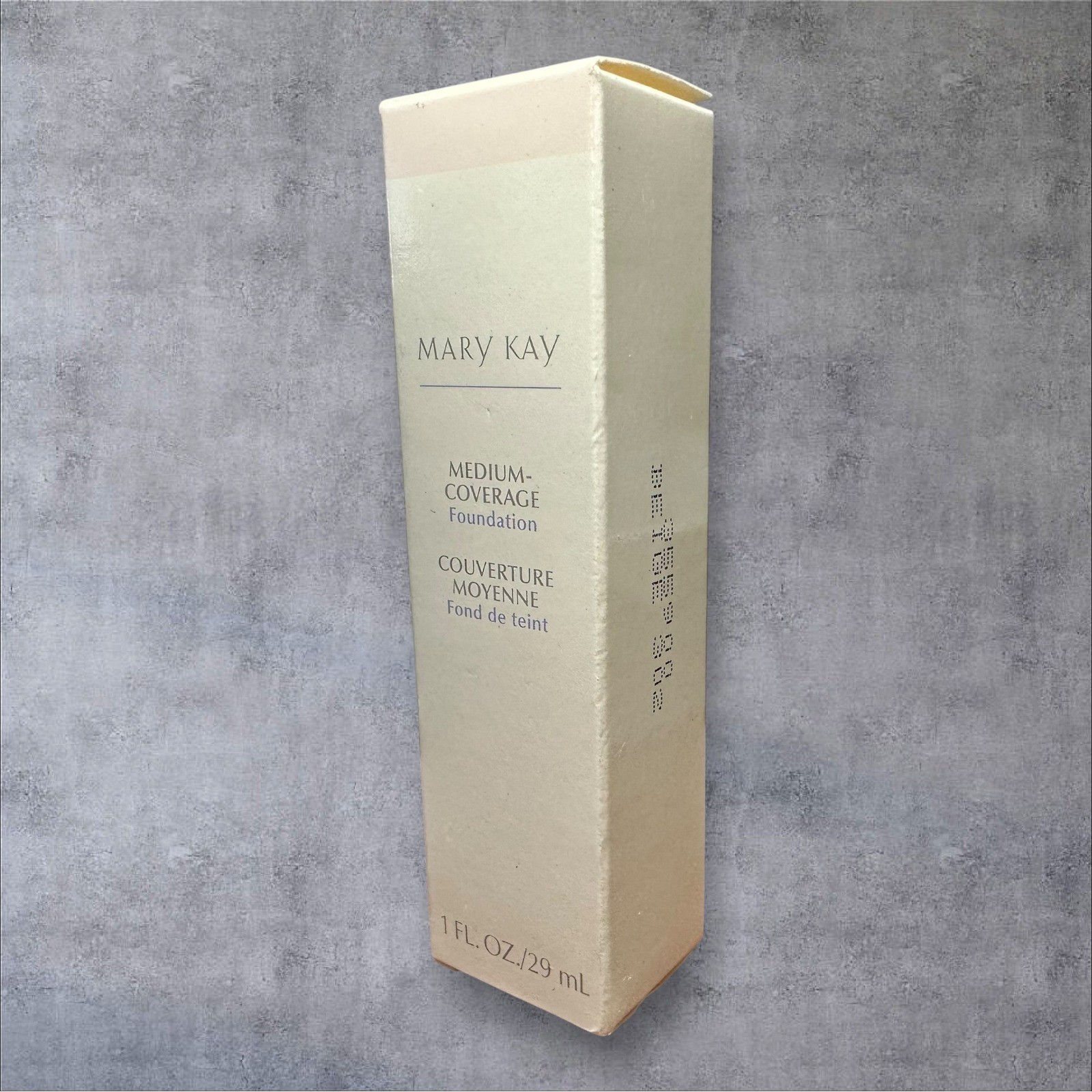 New MARY KAY Medium Coverage Foundation BEIGE 302 355900 Gray Cap Normal To Oily