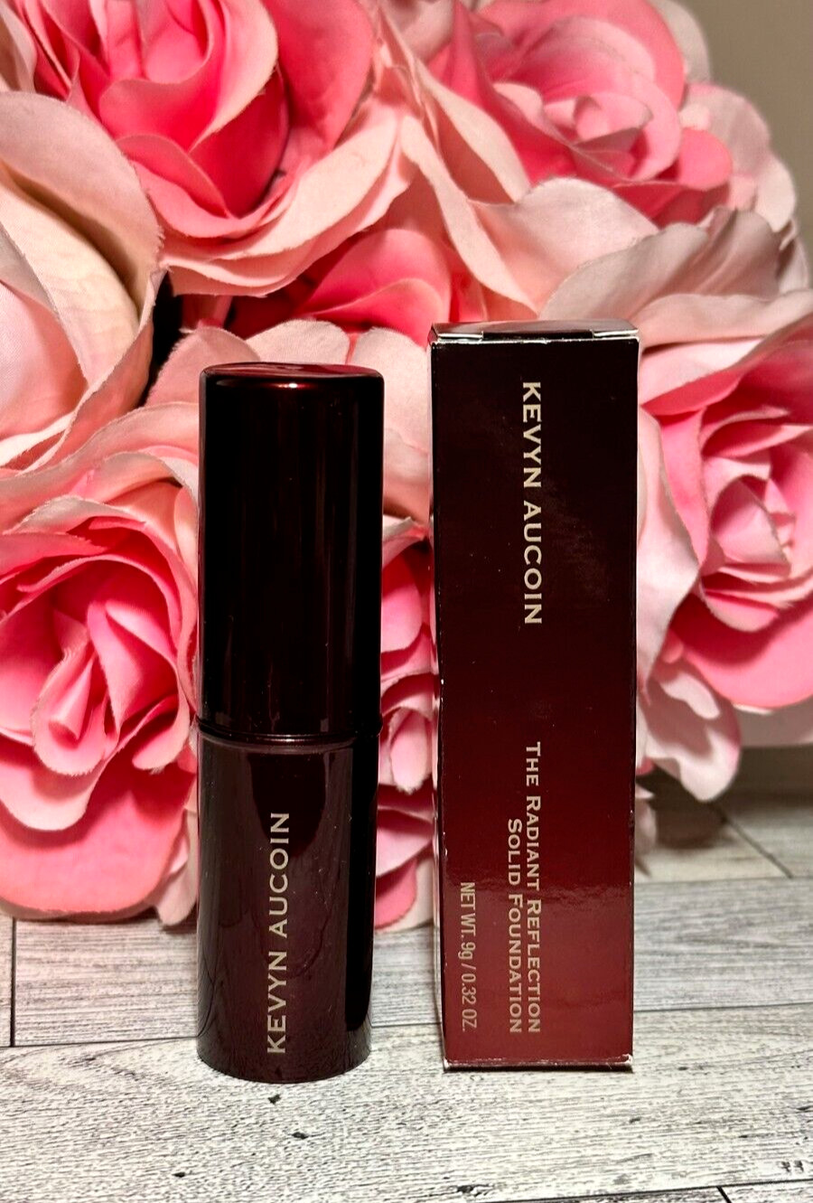 Kevyn Aucoin The Radiant Reflection Solid Foundation #02 Amber, Full Size NIB