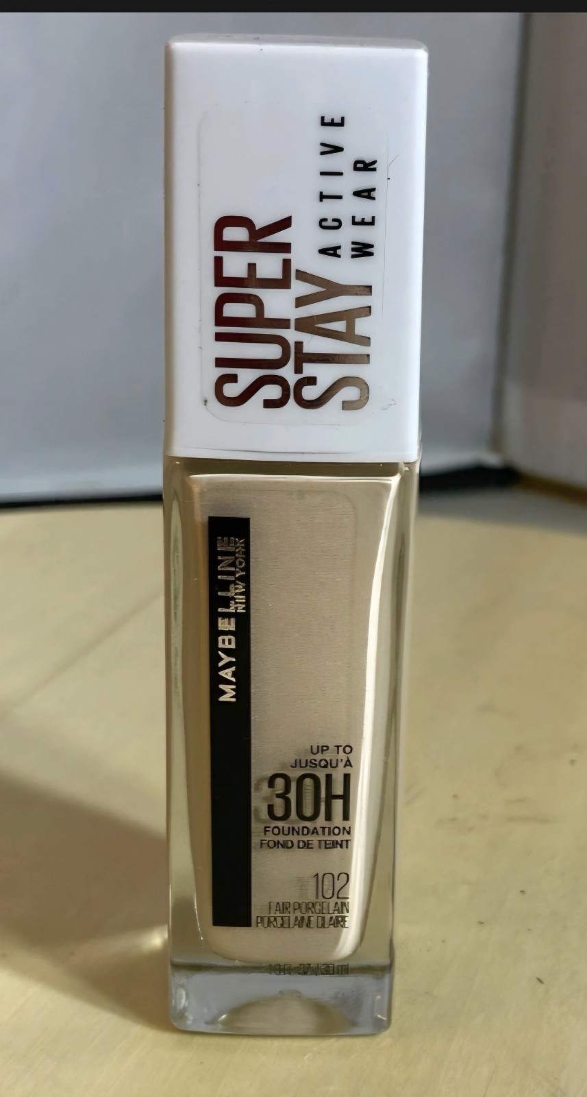 Maybelline Superstay Active Wear 30HR Foundation 102 Fair Porcelain New!