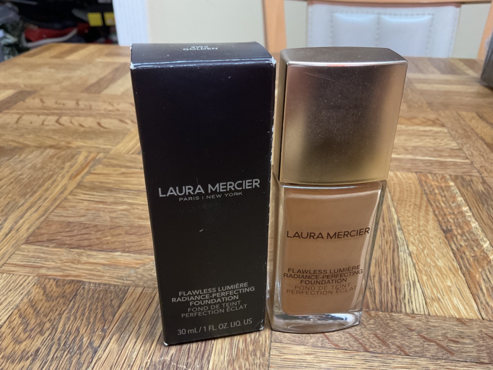 Laura Mercier Flawless Lumiere Foundation 3W2 Golden 1oz New Box
