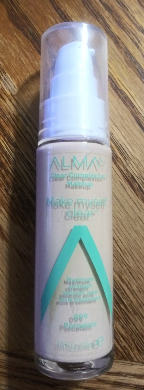 Almay Clear Complexion “#099 Porcelain” Skin Feels Hydrated & Smooth Acne Treatm