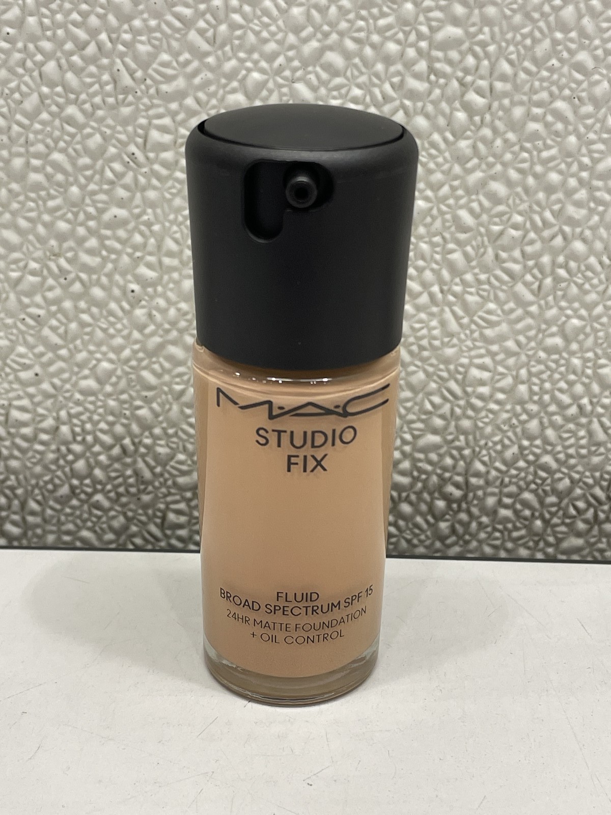 Mac Studio Fix Fluid Broad Spectrum SPF 15 Matte Foundation + Oil Control, NW15