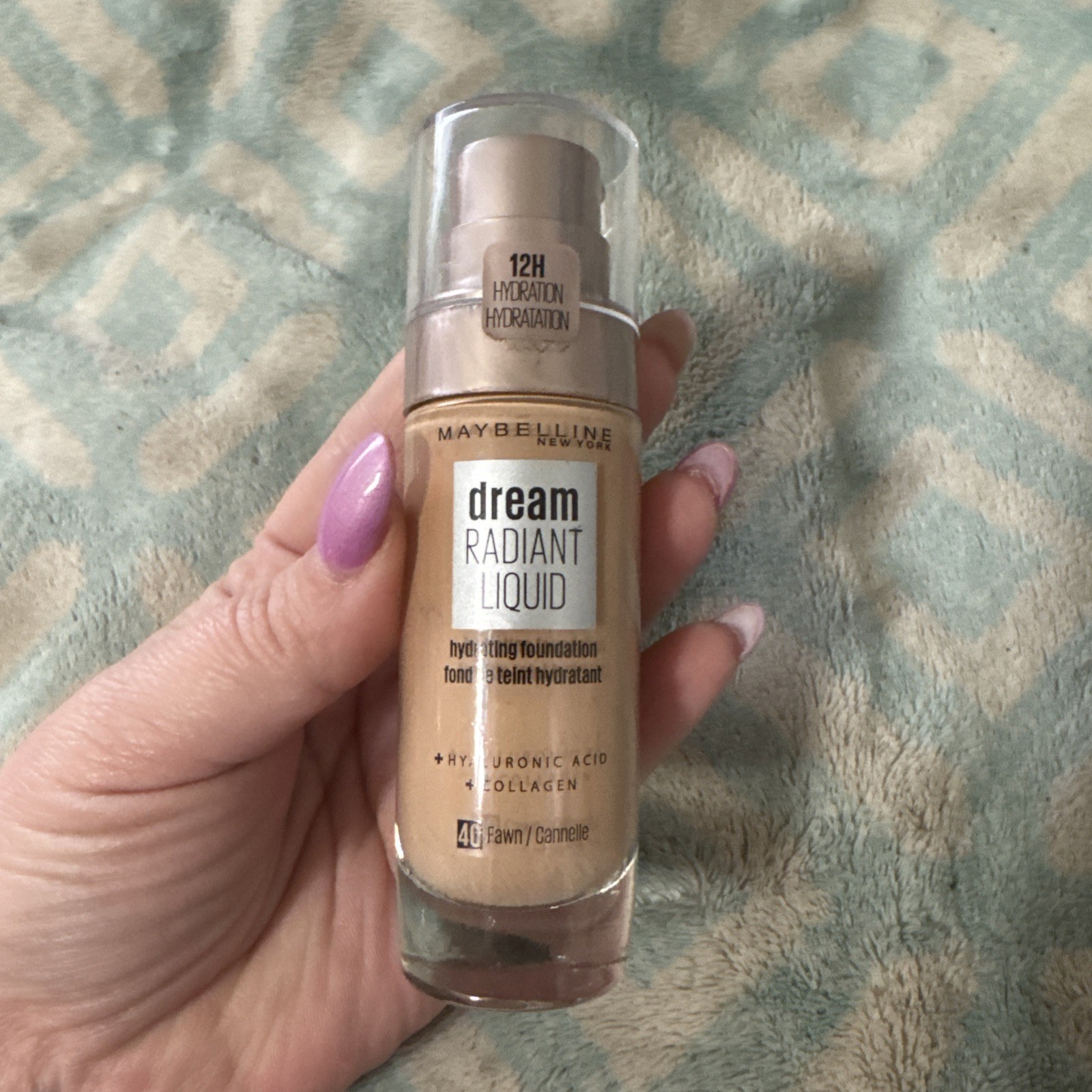 MAYBELLINE • Dream RADIANT LIQUID • Hydrating Foundation #40 FAWN. RARE**