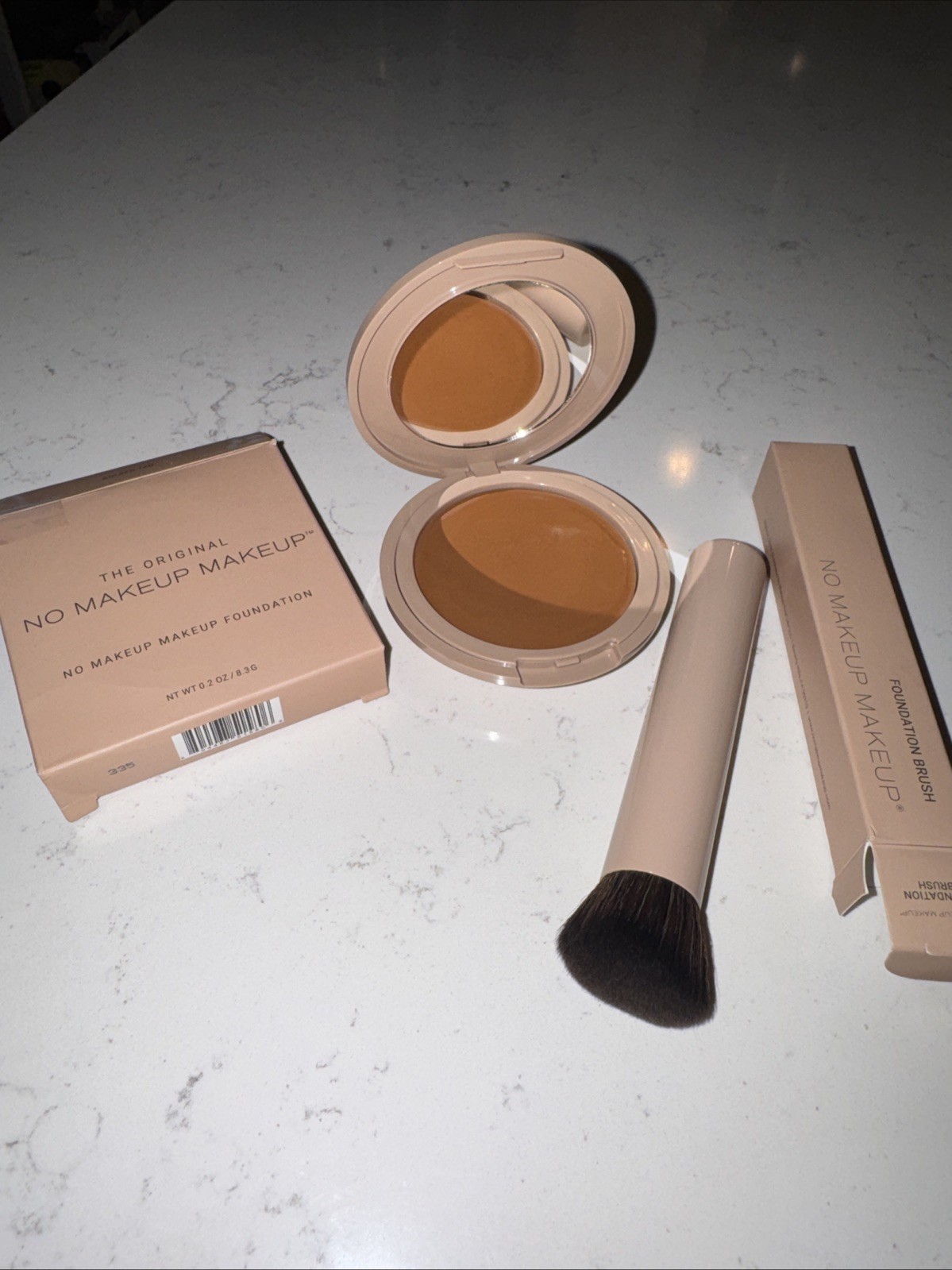 NO MAKEUP MAKEUP FOUNDATION & Brush! GOLDEN TAN read! Pallet Item.$80 MSRP