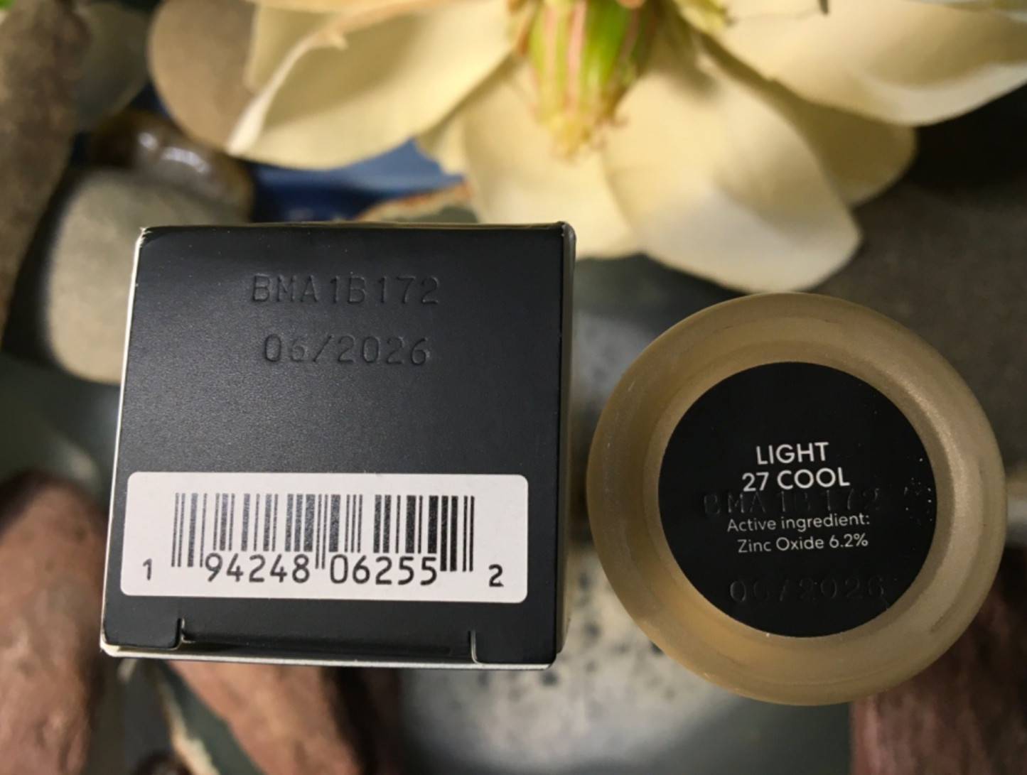 👍bareMinerals Barepro 24H Skin Perfecting Foundation SPF 20 LIGHT 27 COOL