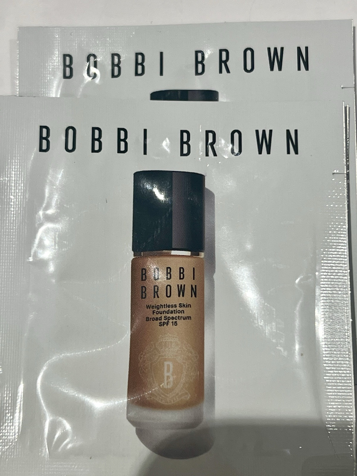 BOBBI BROWN Weightless Skin Foundation SPF 15 Natural N-052 0.05oz/1.5ml
