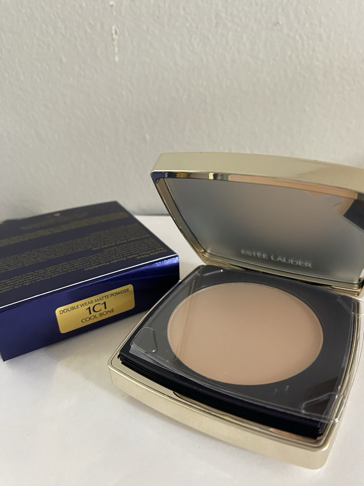 【Brand New】Estée Lauder Double Wear Matte Powder Foundation, Full Size, 1C1