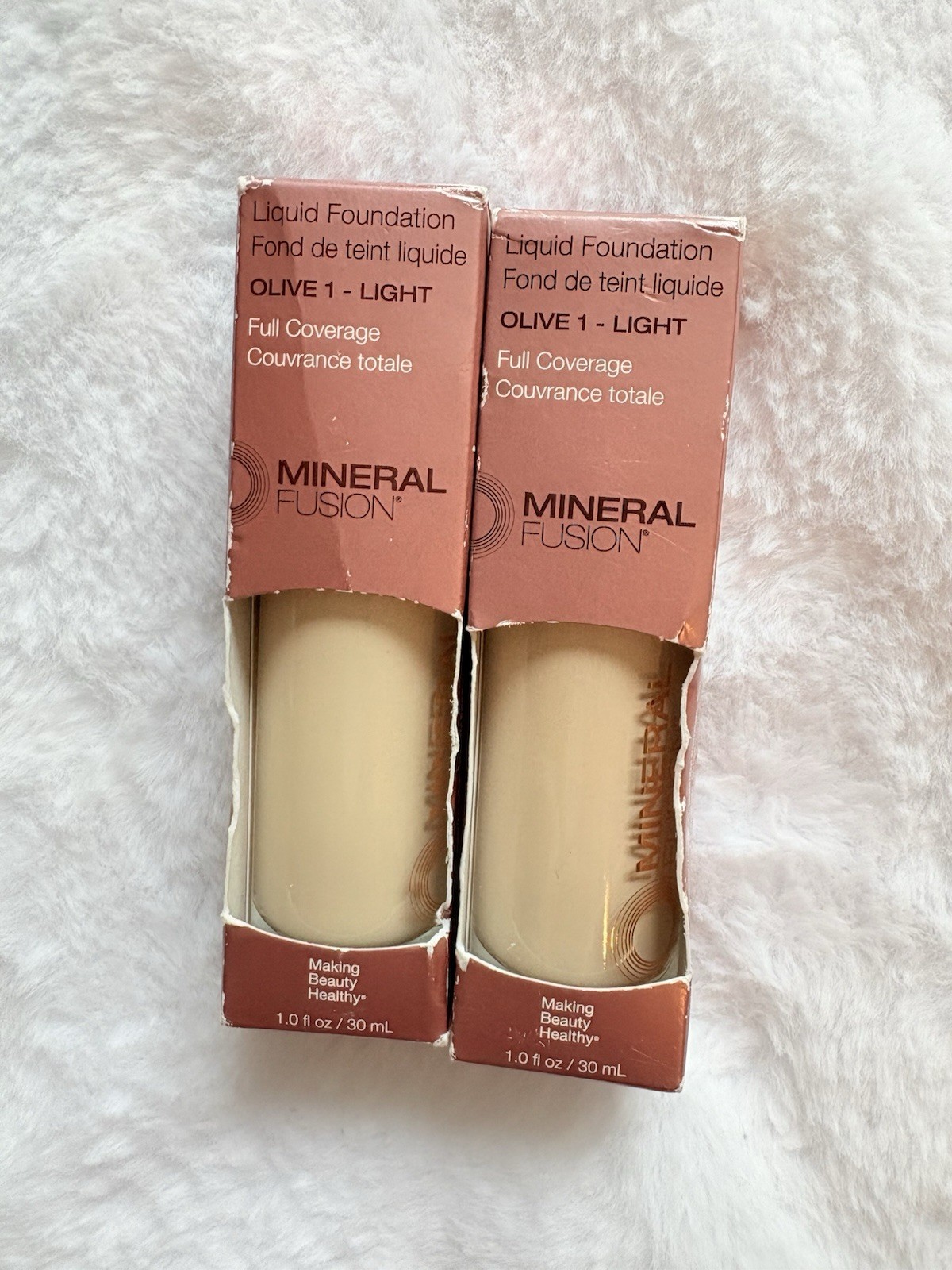 2-Mineral Fusion Sheer Tint Foundation, 1.8 oz. Shade: OLIVE 1 Light NO SEAL