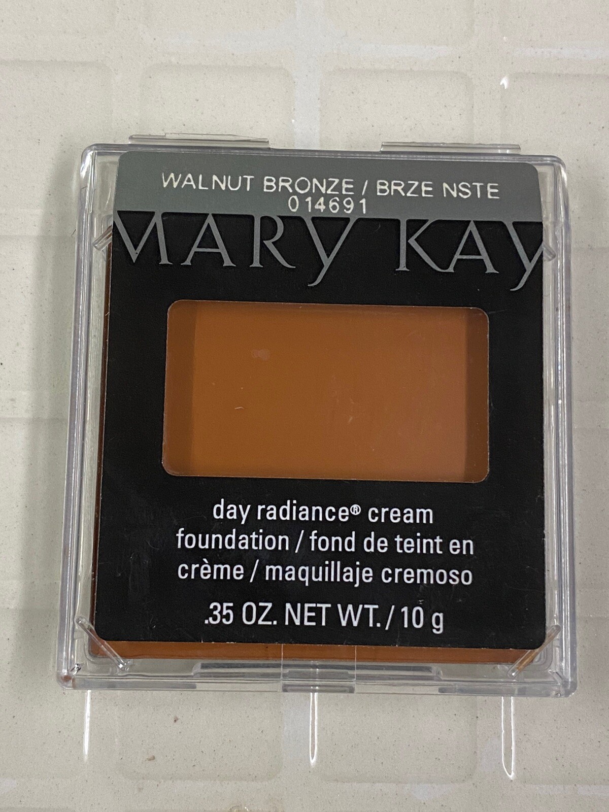 NEW UNUSED IN BOX MARY KAY WALNUT BRONZE 014691 DAY RADIANCE CREAM FOUNDATION