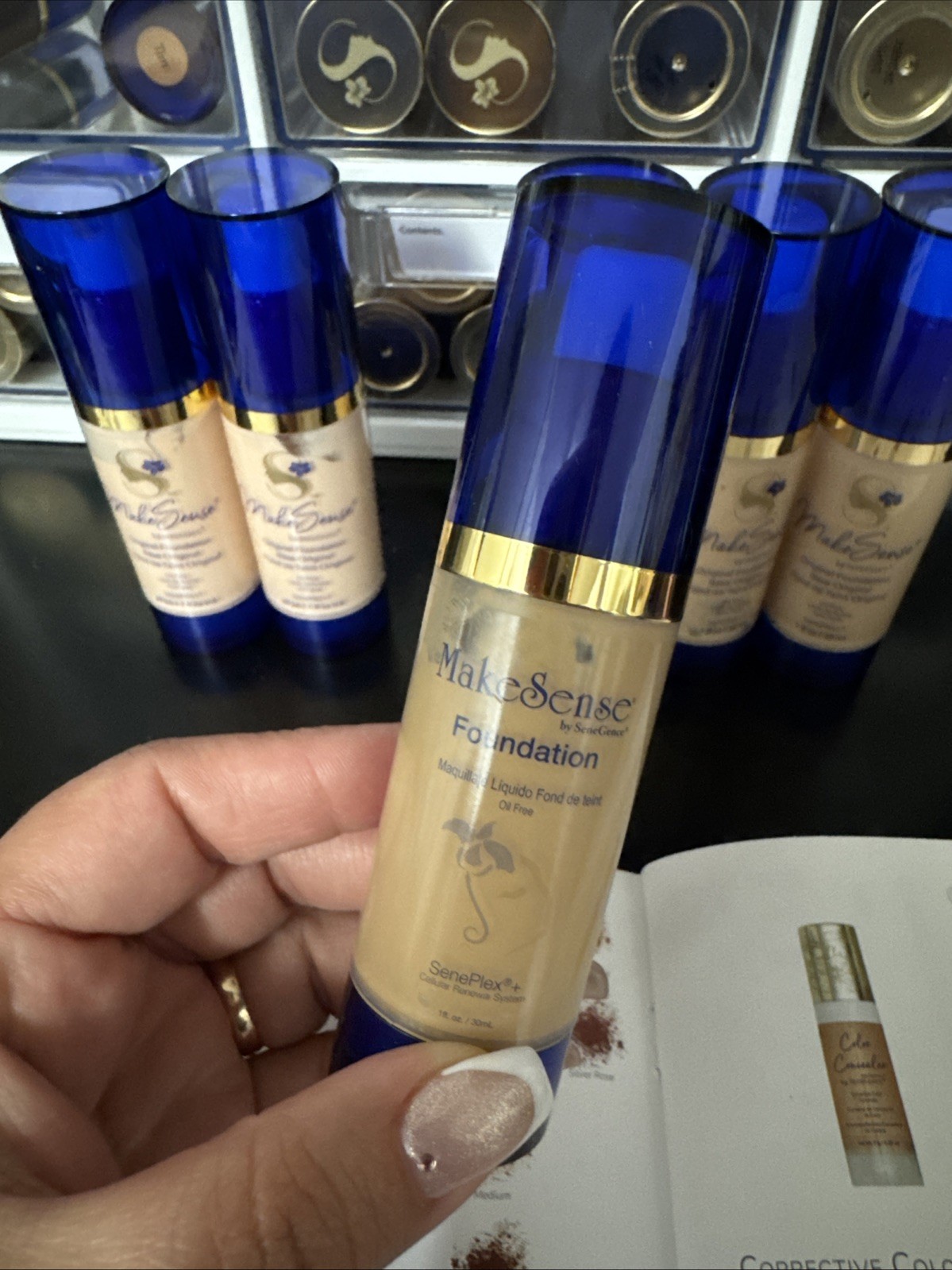 PORCELAIN SeneGence MakeSense Original Airless Pump Foundation Makeup FREE SHIP