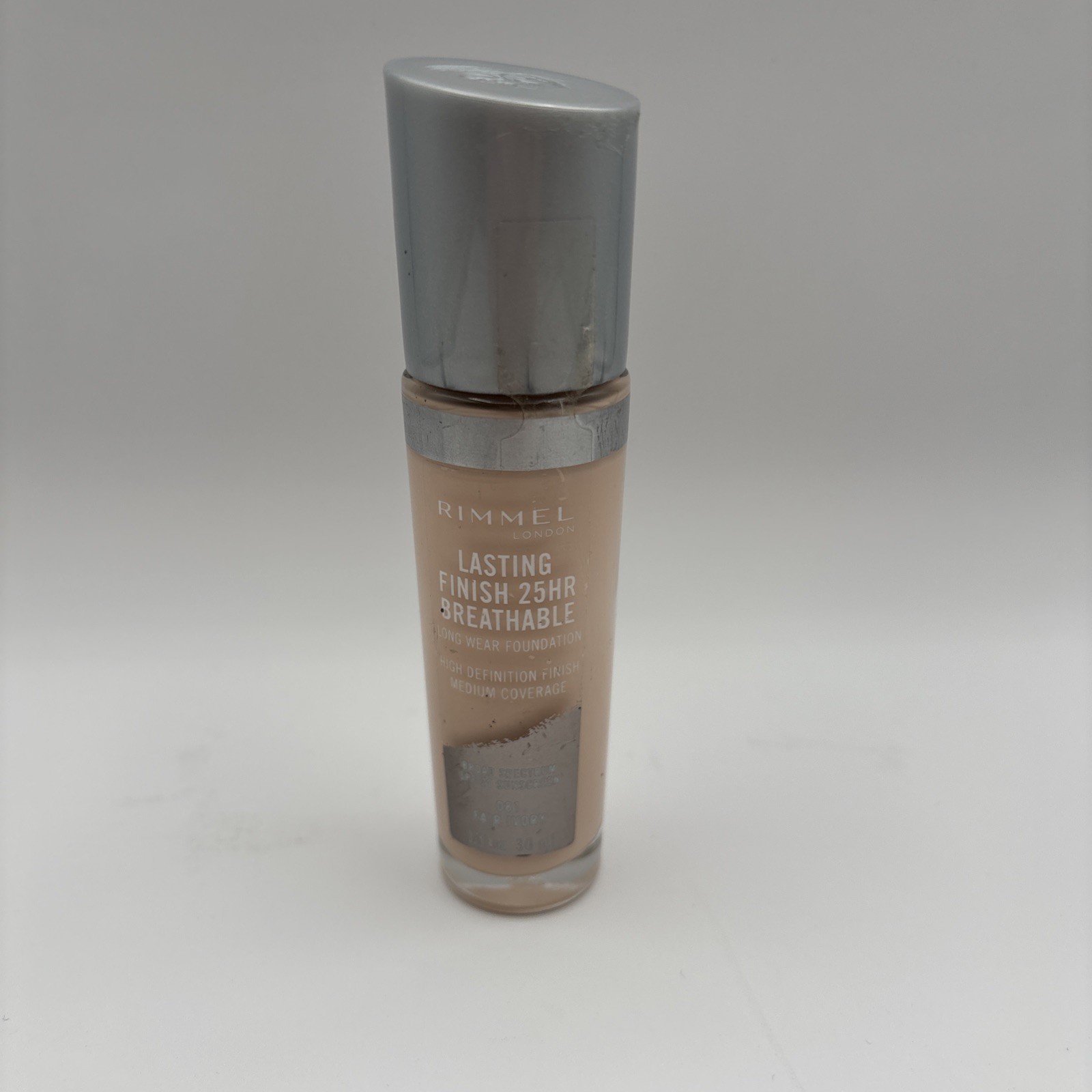 Rimmel Lasting Finish 25 HR Breathable Foundation 081 Fair Ivory 1 oz