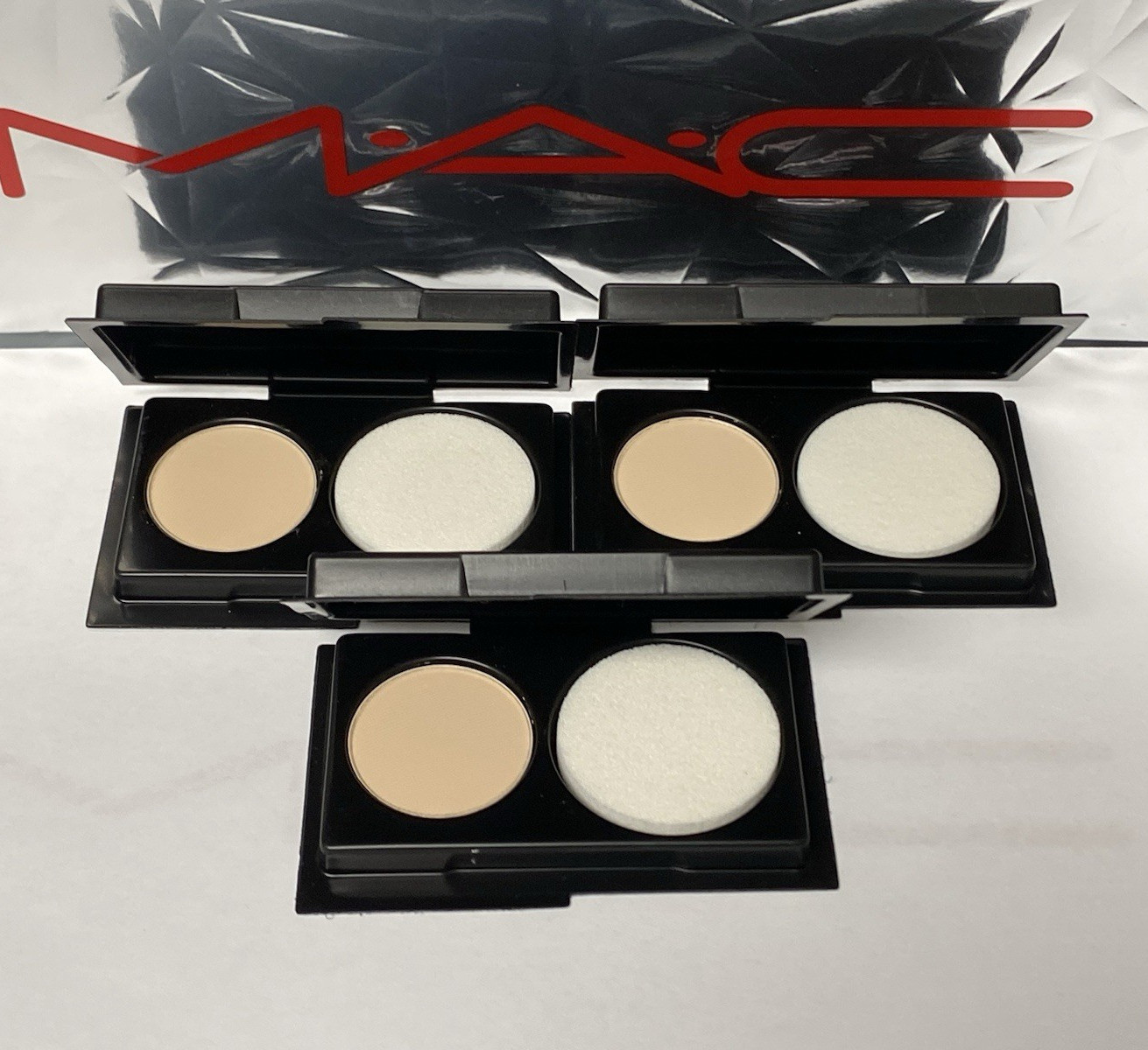(3) MAC Studio Fix Powder Plus Foundation NC20 w/Sponge ORIGINAL FORMULA