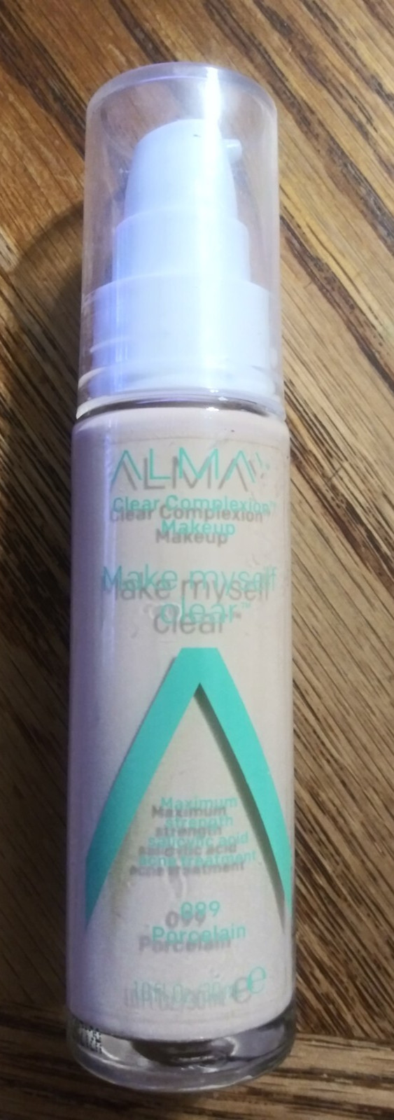 Almay Clear Complexion “#099 Porcelain” Skin Feels Hydrated & Smooth Acne Treatm
