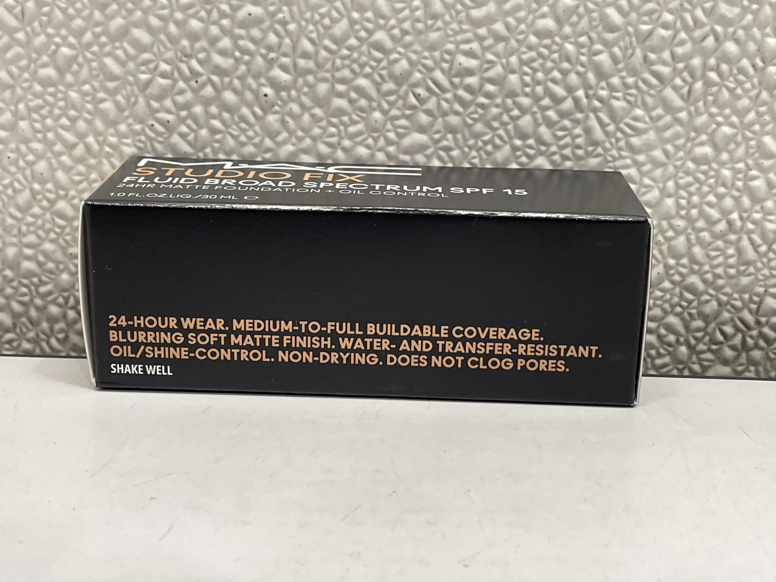 Mac Studio Fix Fluid Broad Spectrum SPF 15 Matte Foundation + Oil Control, NW15
