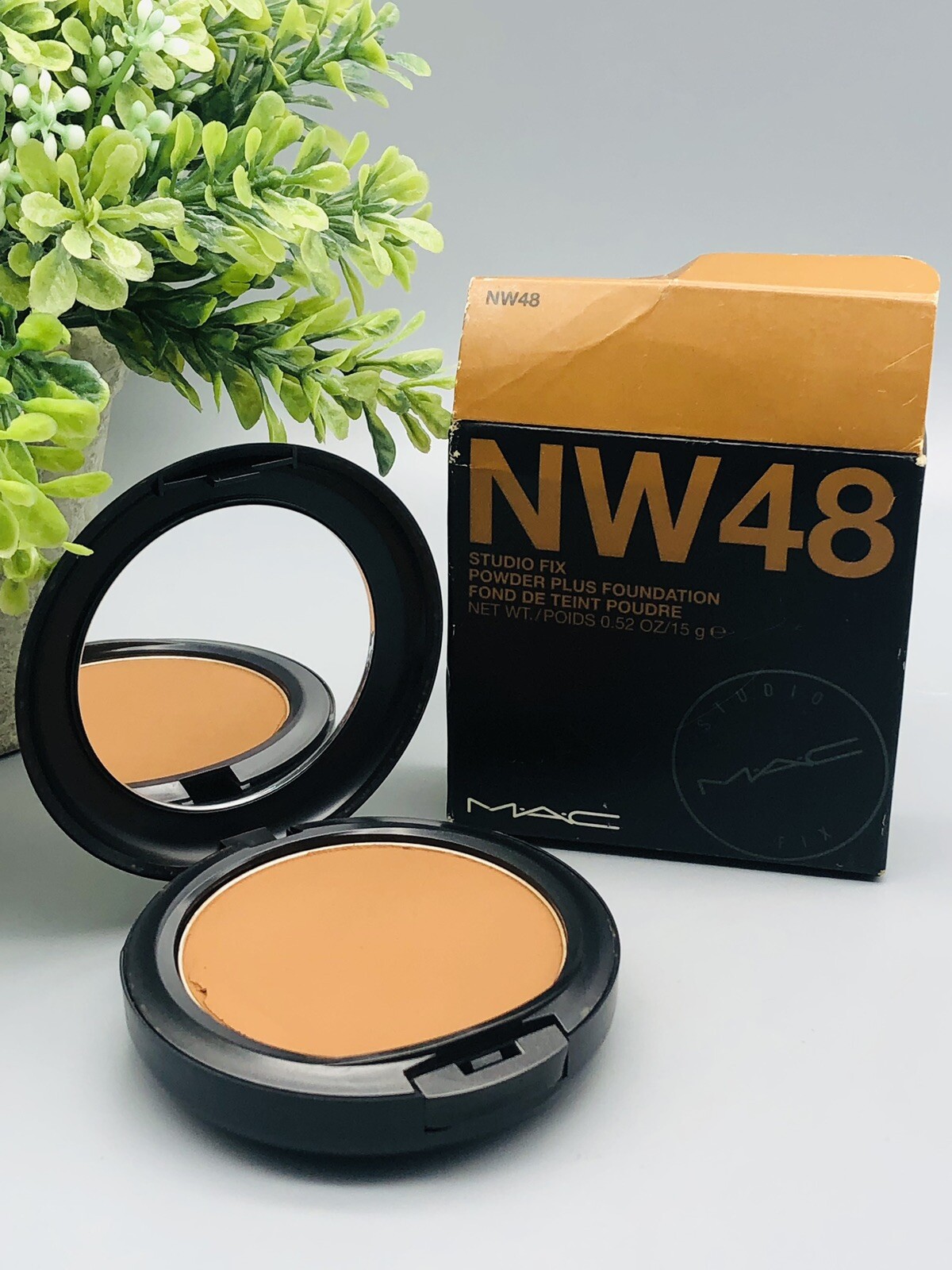 MAC Studio Fix Powder Plus Foundation NW48 New In DAMAGED BOX
