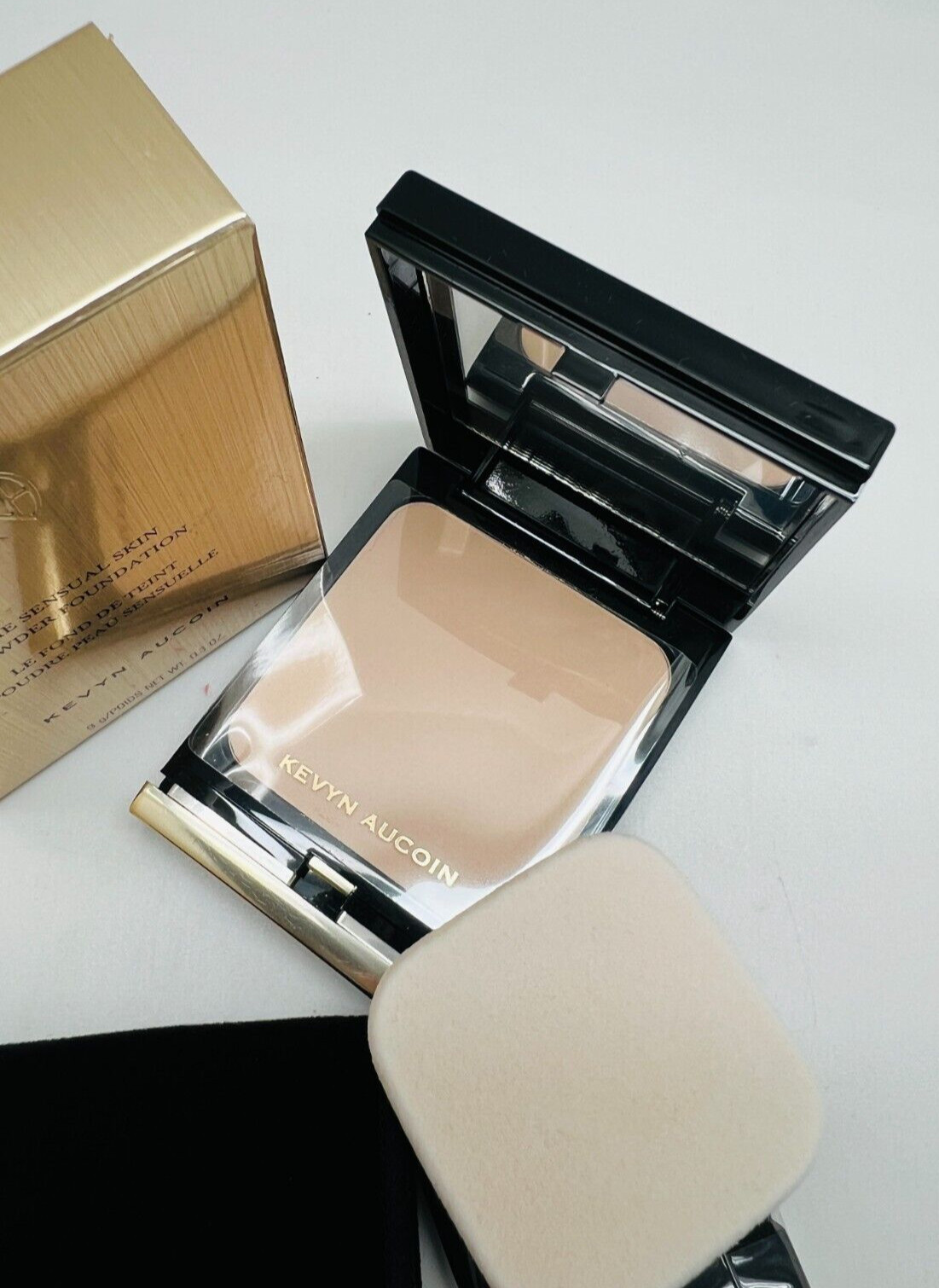 Kevyn Aucoin The sensual skin powder foundation-(PF01)-0.3oz(NIB)