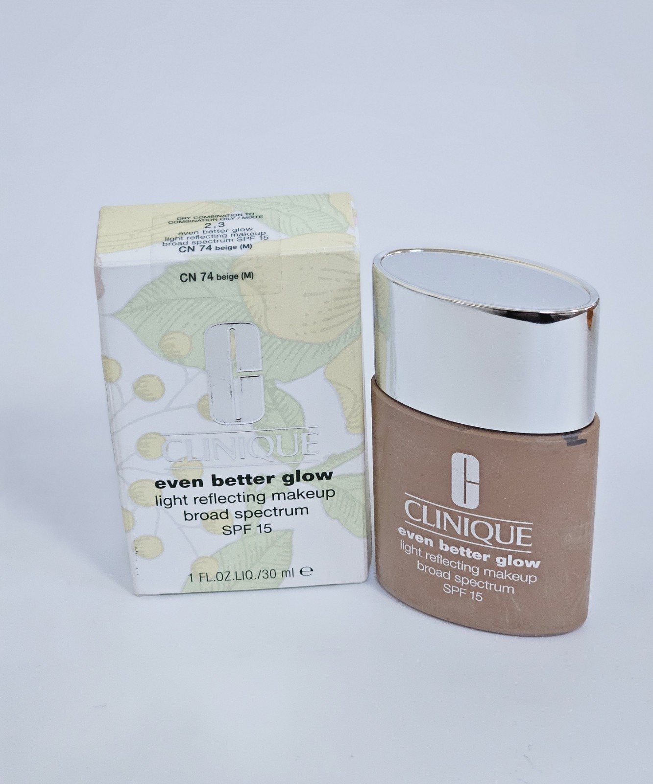 Clinique Even Better Glow Light Reflecting Makeup SPF15 Shade CN 74 BEIGE ( M )