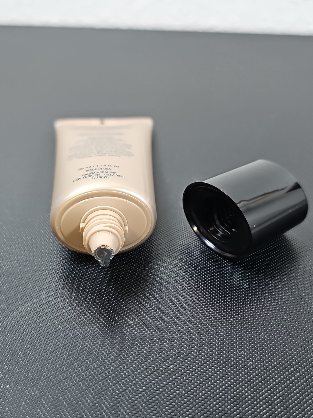 bareMinerals Complexion Rescue TINTED Moisturizer SPF 30- BUTTERCREAM 03 NEW